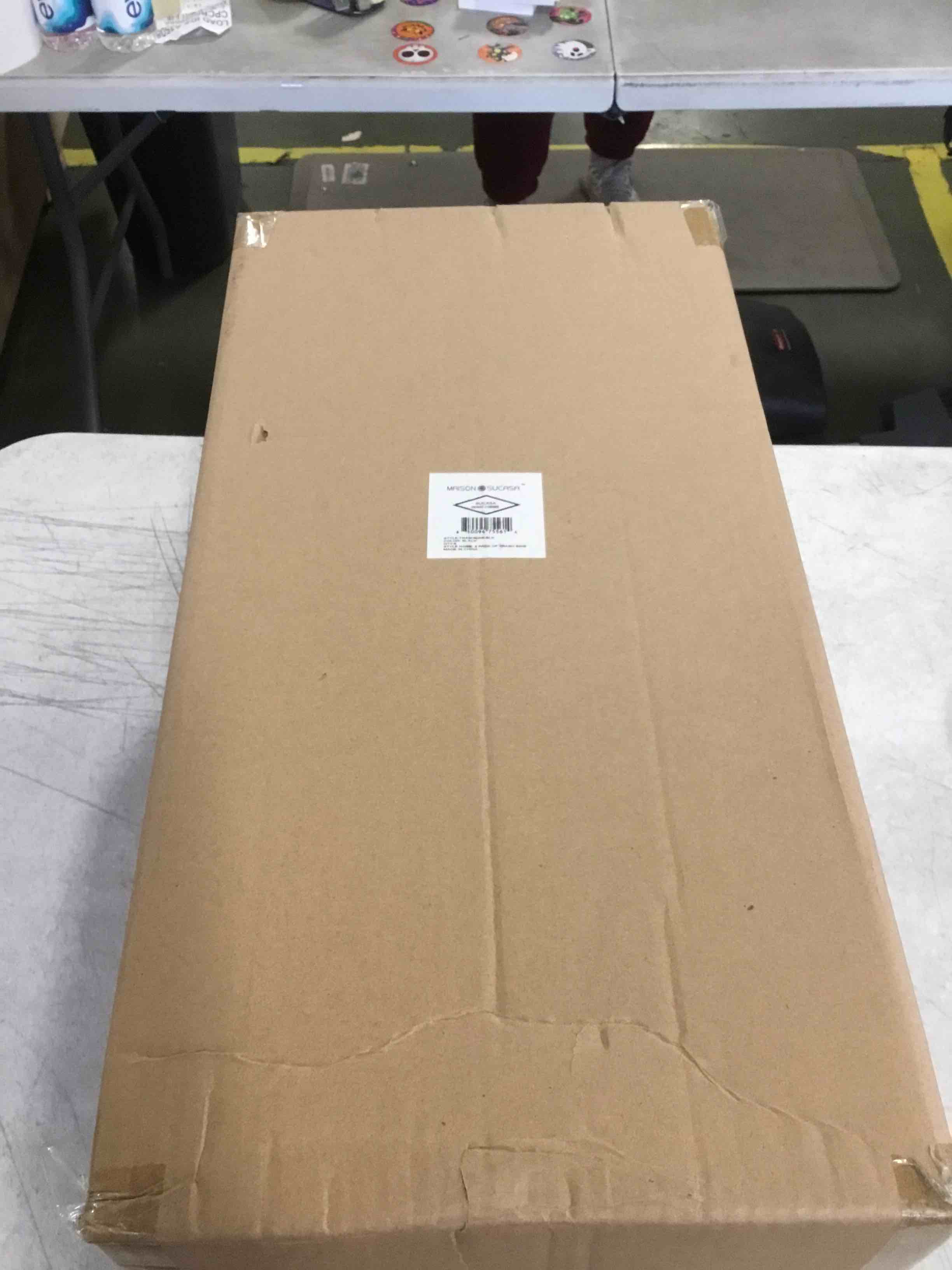 https://s3.amazonaws.com/lotting-images-prod/bidfta/PNK1279936_1735826757921.jpeg