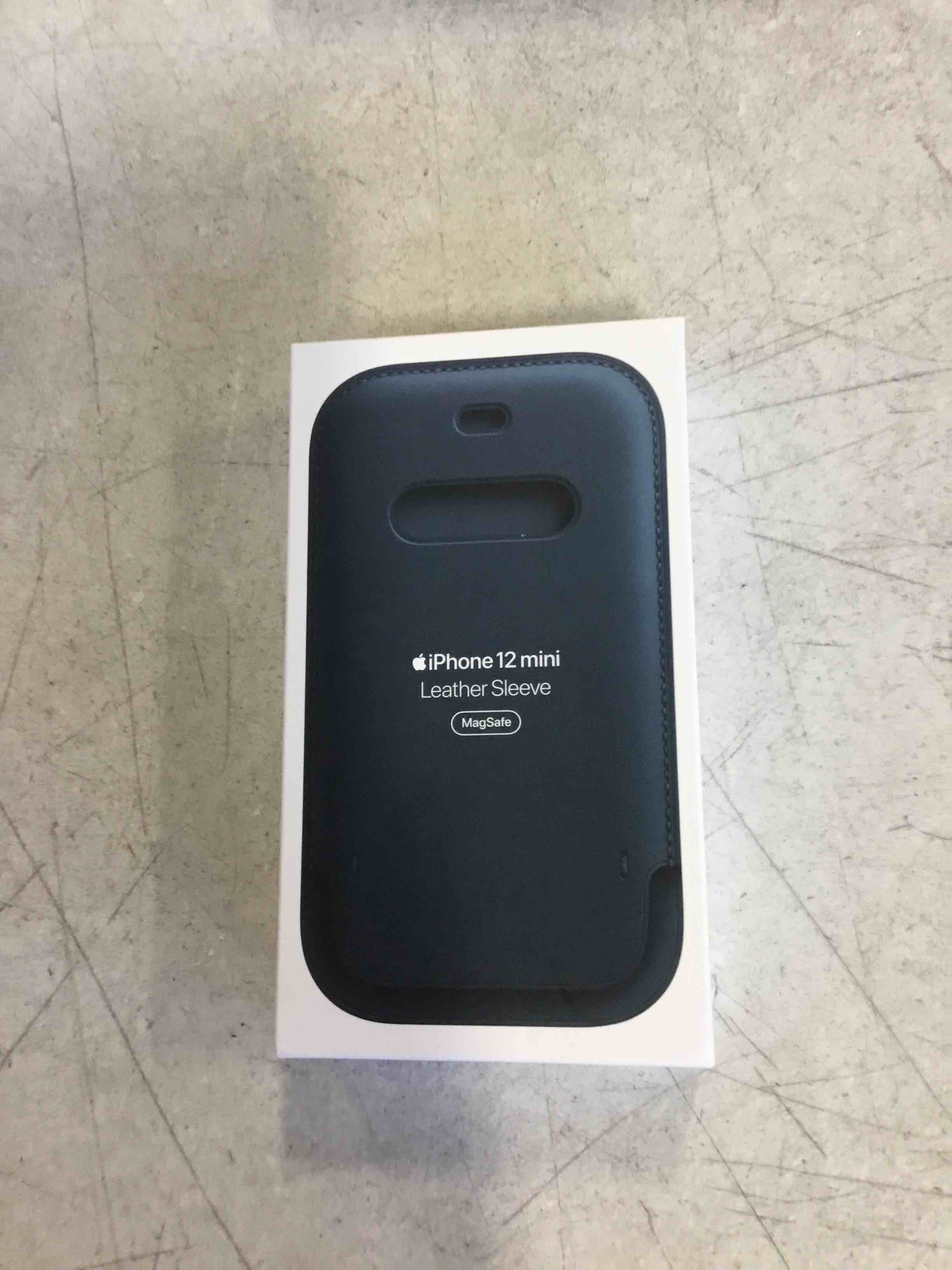 https://s3.amazonaws.com/lotting-images-prod/bidfta/PNK1280064_1735842171986.jpeg