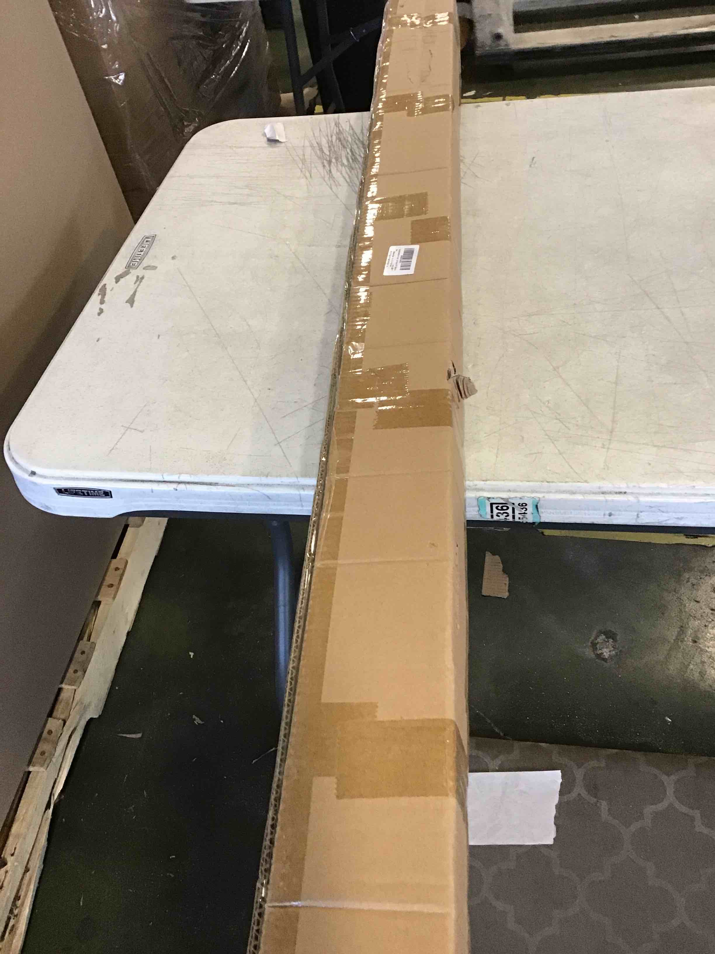 https://s3.amazonaws.com/lotting-images-prod/bidfta/PNK1280173_1735851618709.jpeg