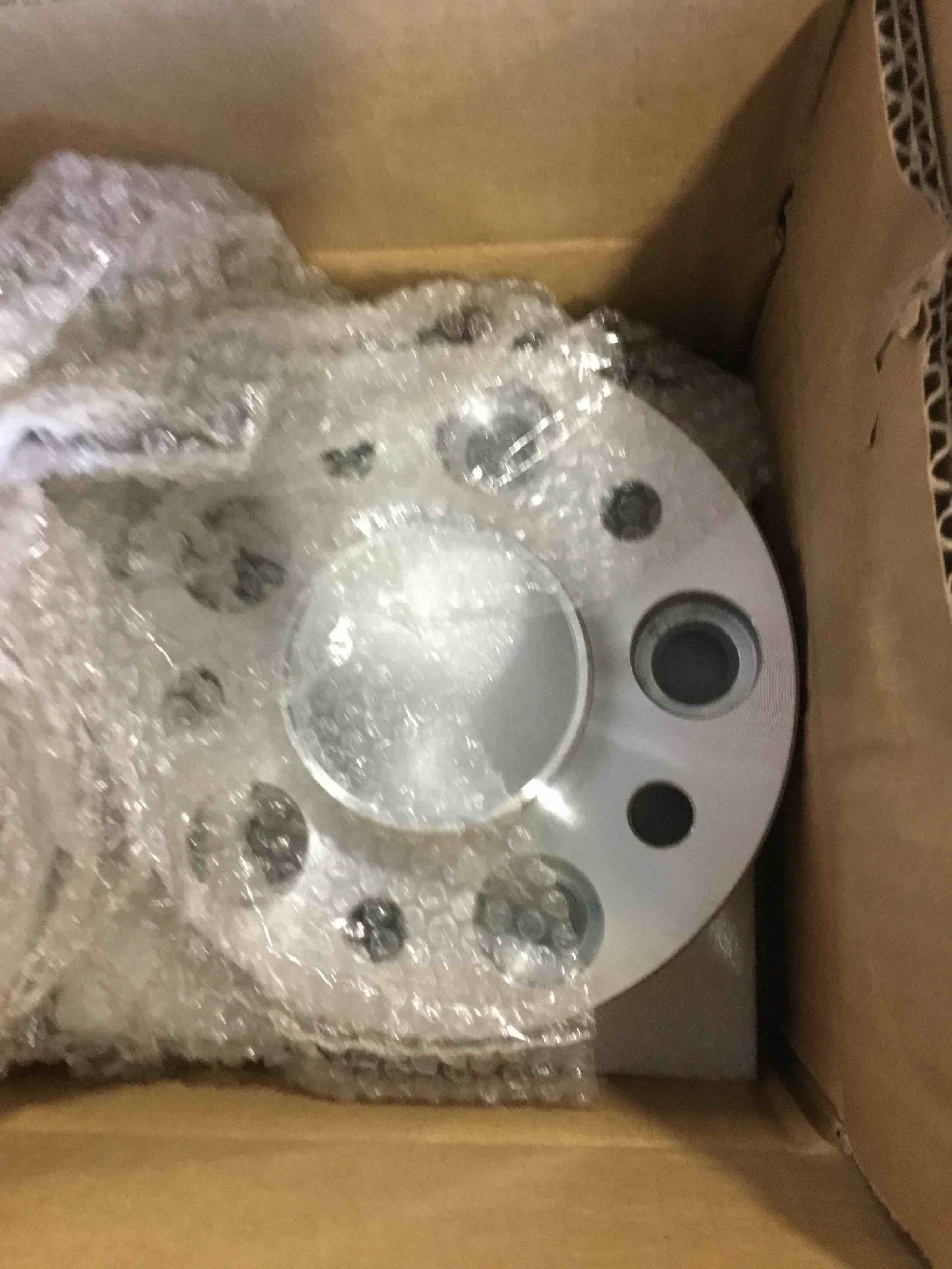 https://s3.amazonaws.com/lotting-images-prod/bidfta/PNK1280615_1736011996113.jpeg