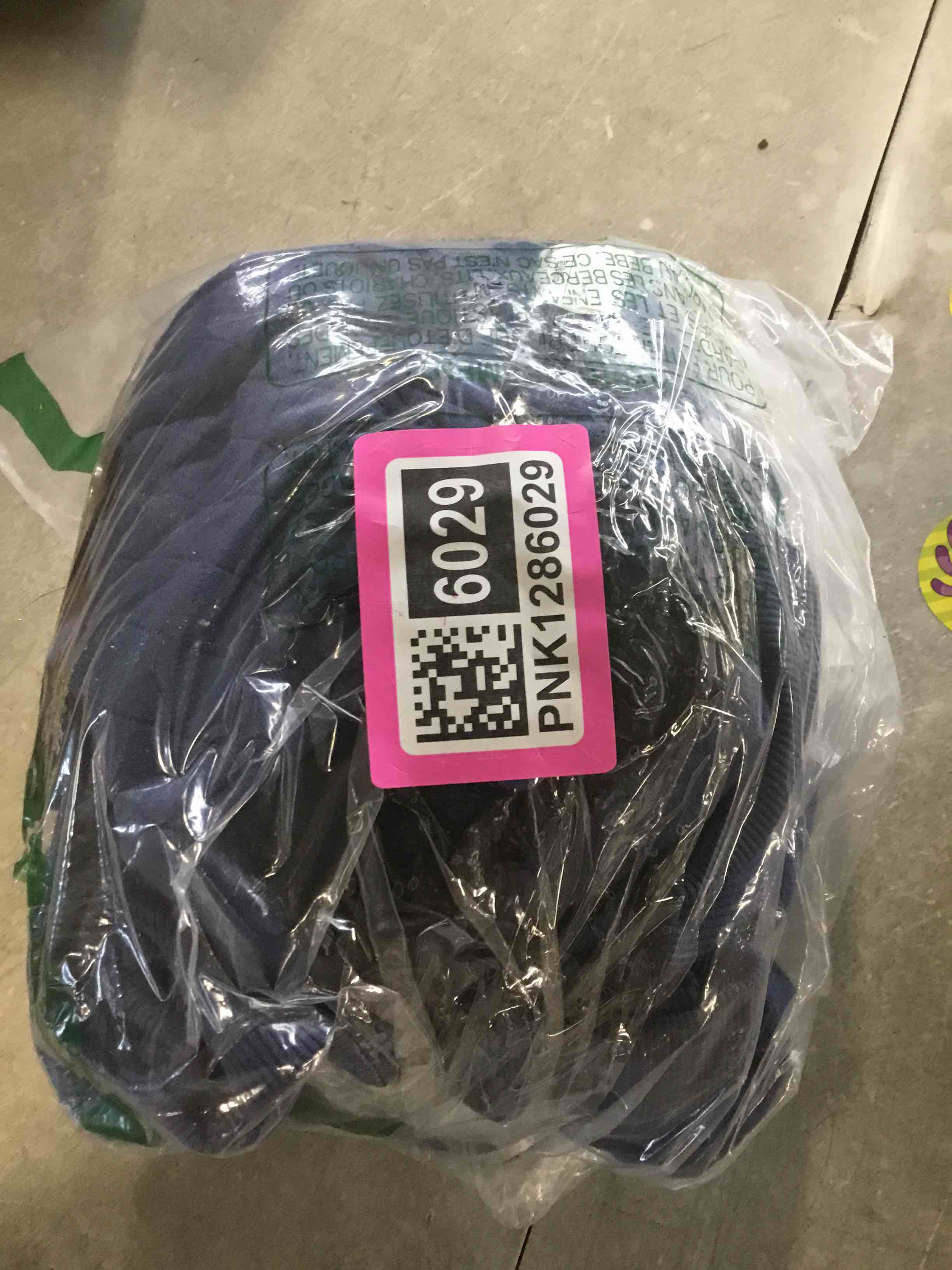 https://s3.amazonaws.com/lotting-images-prod/bidfta/PNK1286029_1734184444850.jpeg