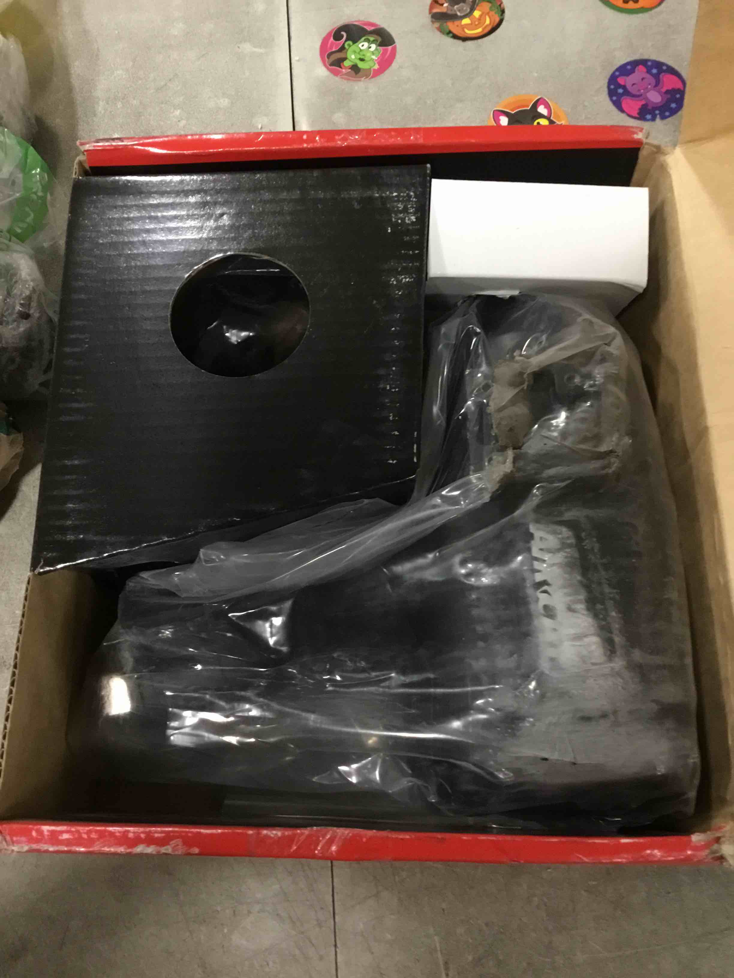 https://s3.amazonaws.com/lotting-images-prod/bidfta/PNK1287457_1734782803970.jpeg
