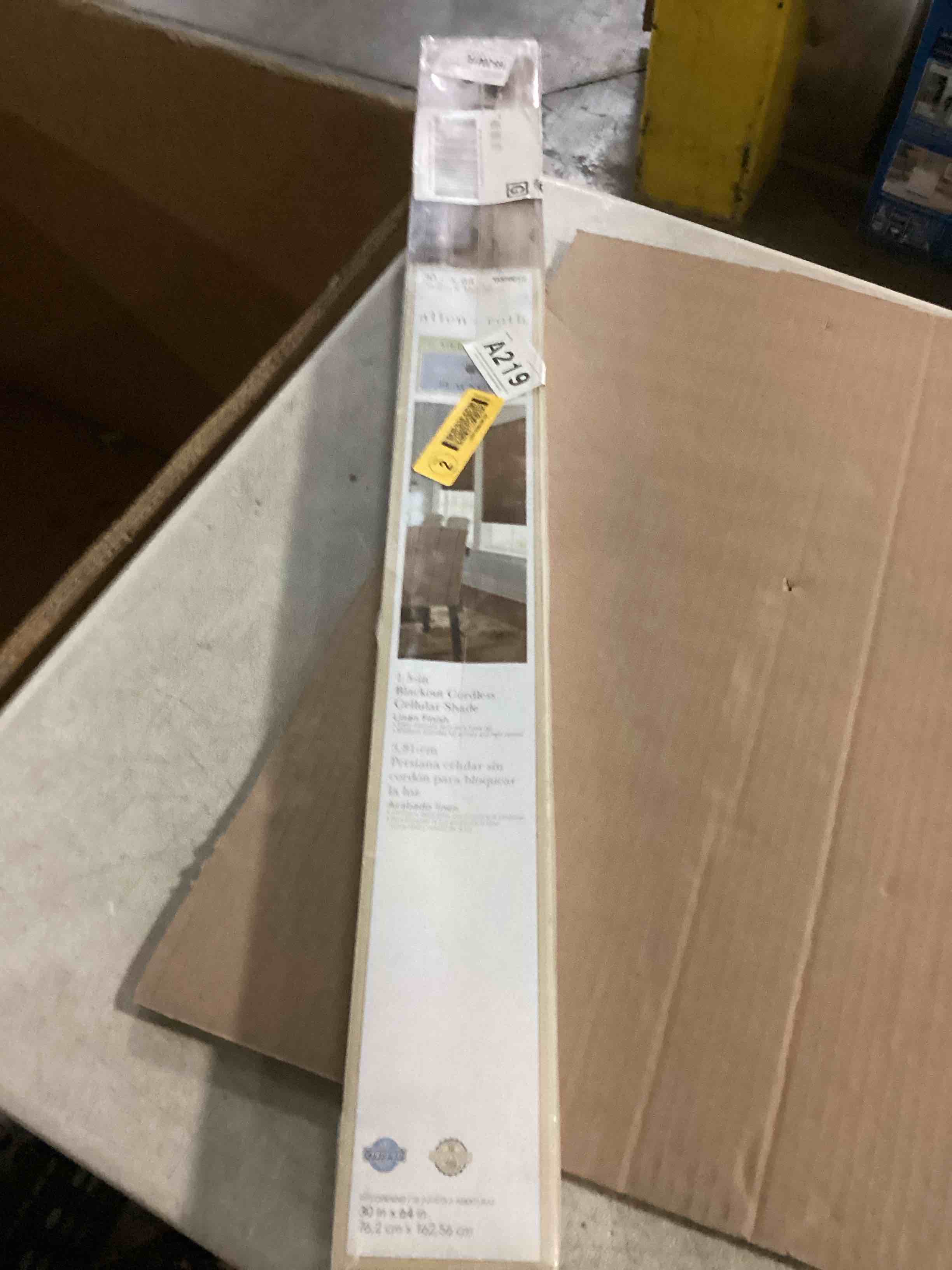 https://s3.amazonaws.com/lotting-images-prod/bidfta/PNK1289831_1740577063556.jpeg