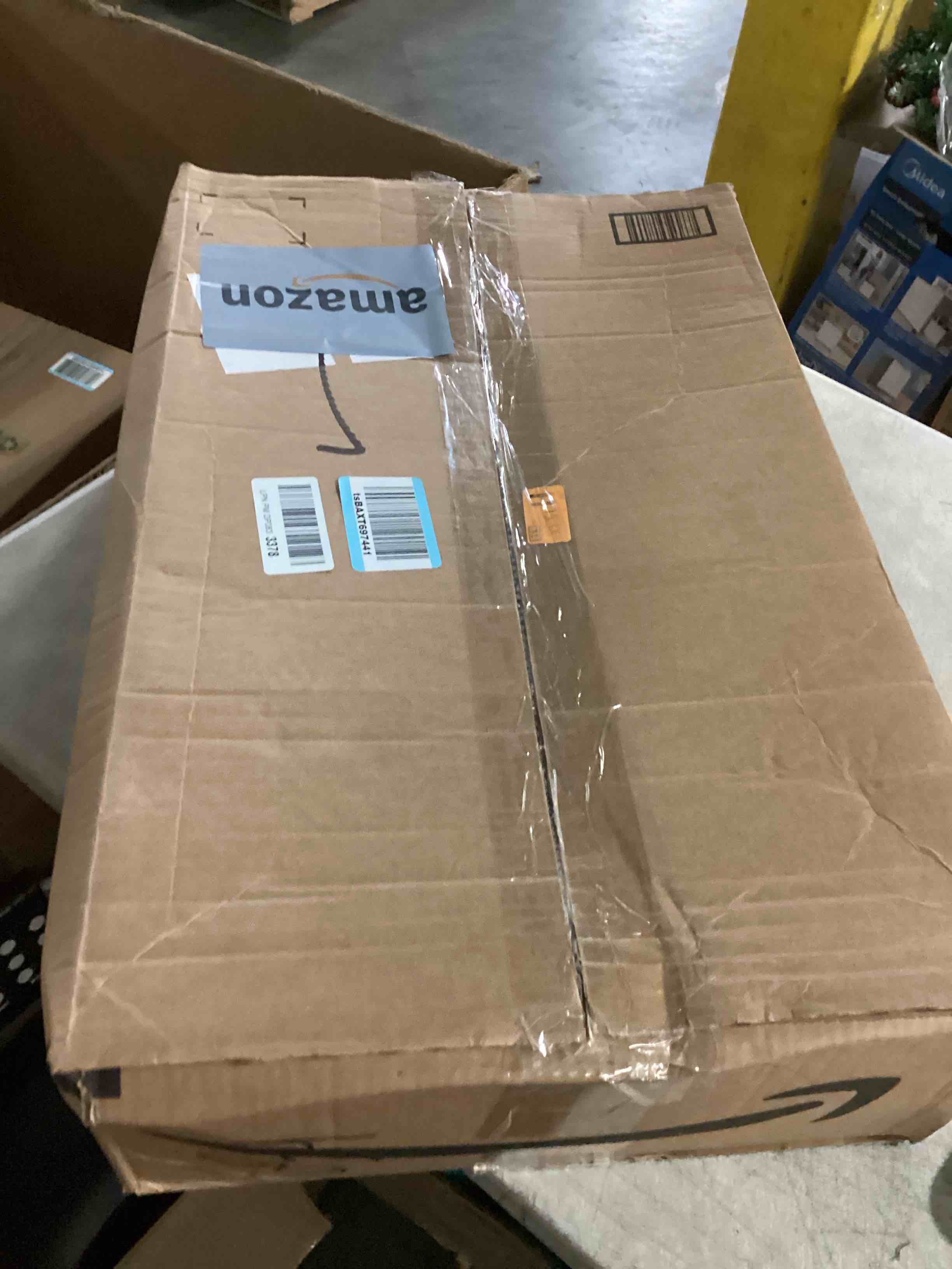 https://s3.amazonaws.com/lotting-images-prod/bidfta/PNK1289984_1740660551519.jpeg
