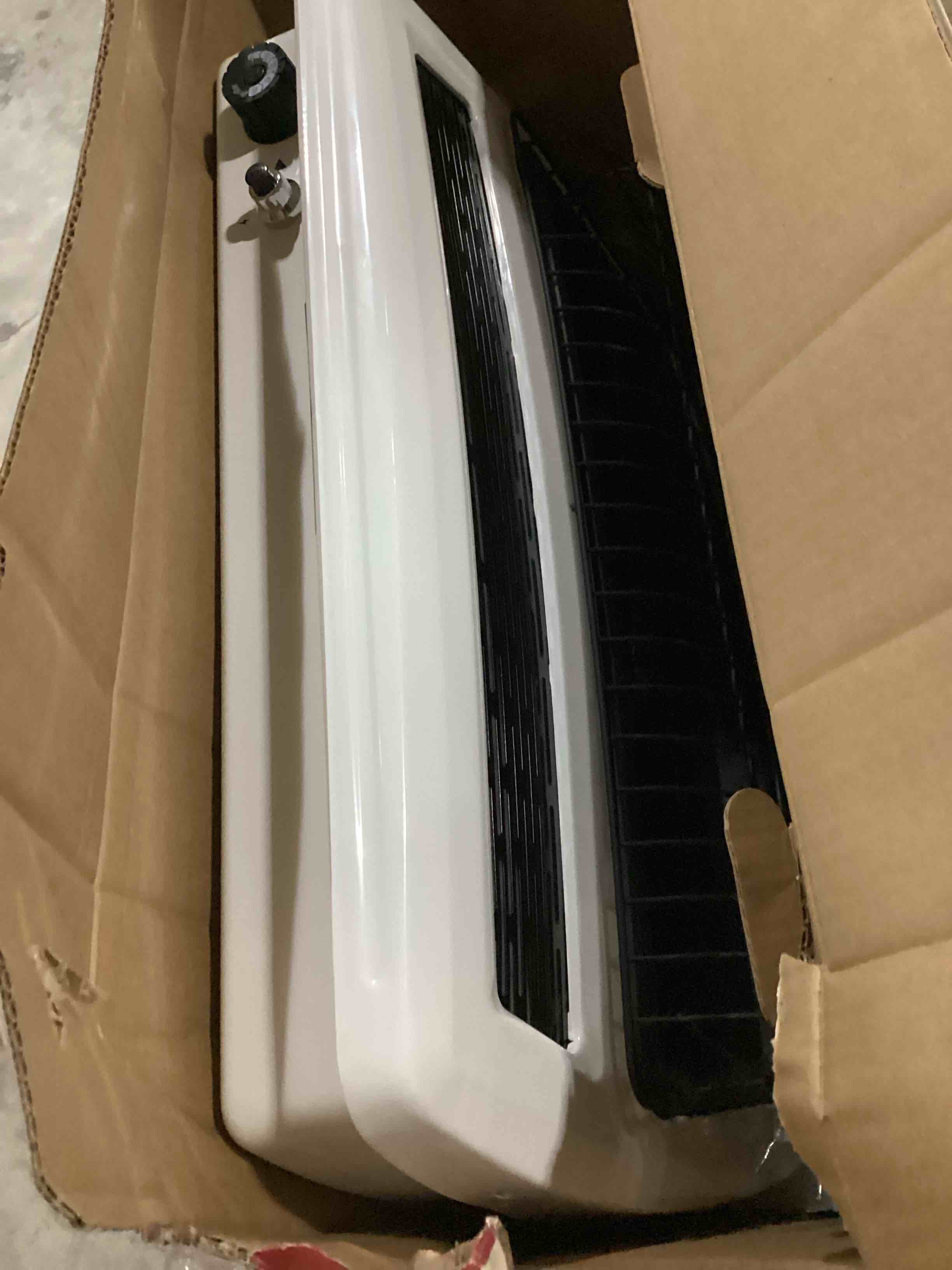 https://s3.amazonaws.com/lotting-images-prod/bidfta/PNK1292064_1739892153340.jpeg