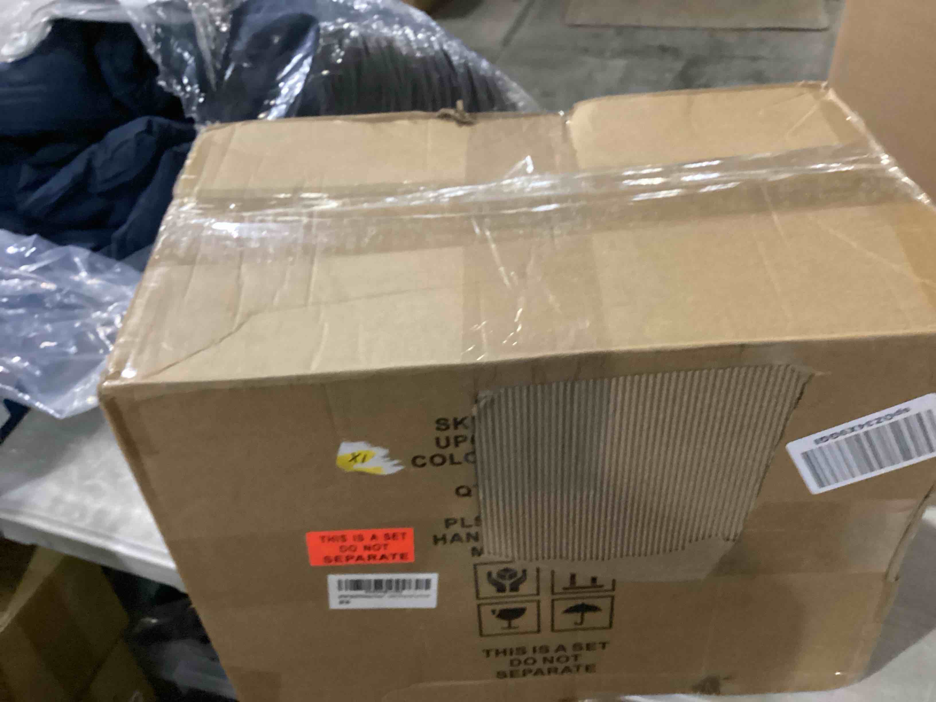 https://s3.amazonaws.com/lotting-images-prod/bidfta/PNK1293059_1740667296427.jpeg