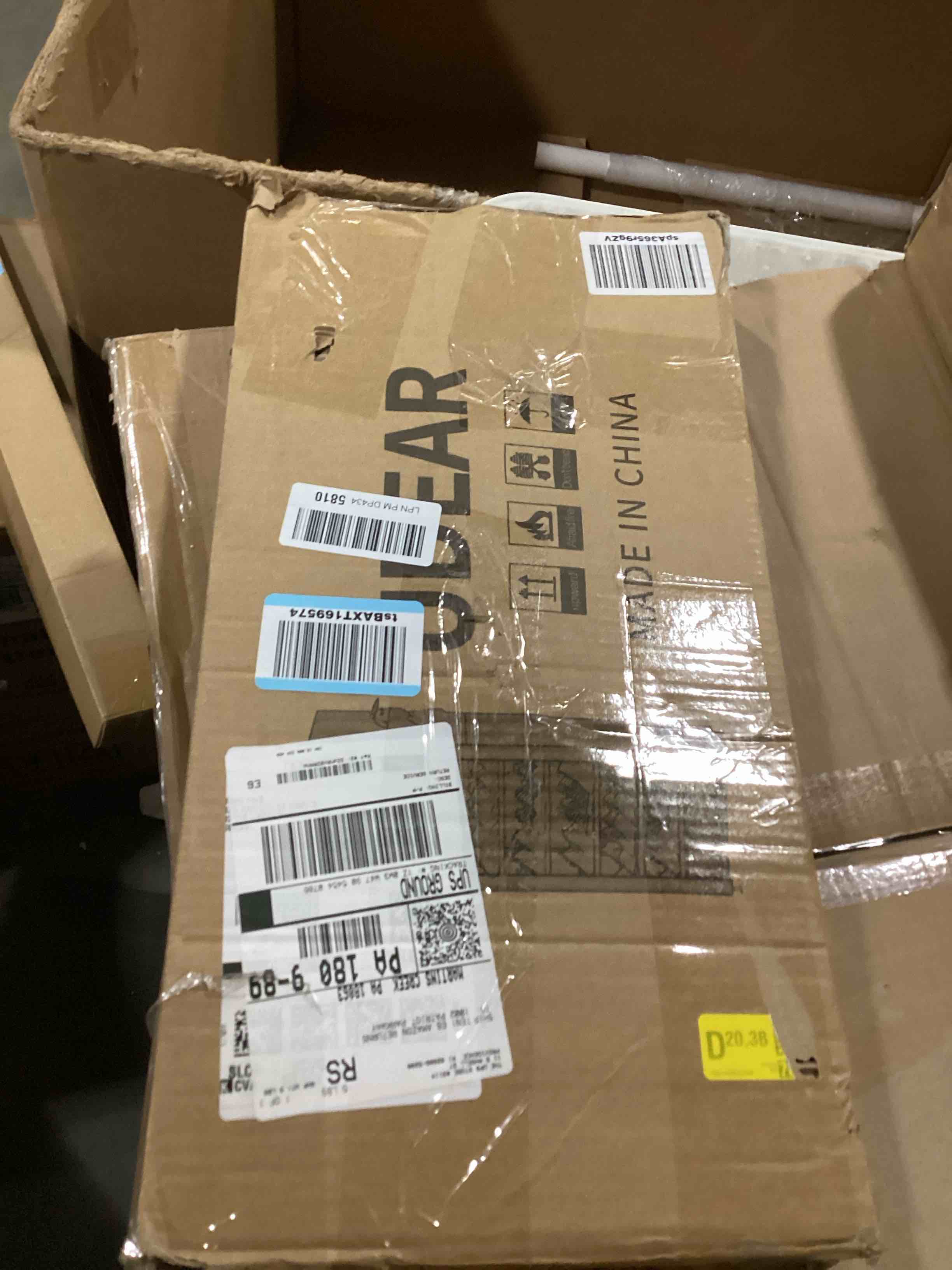 https://s3.amazonaws.com/lotting-images-prod/bidfta/PNK1293084_1740672802196.jpeg
