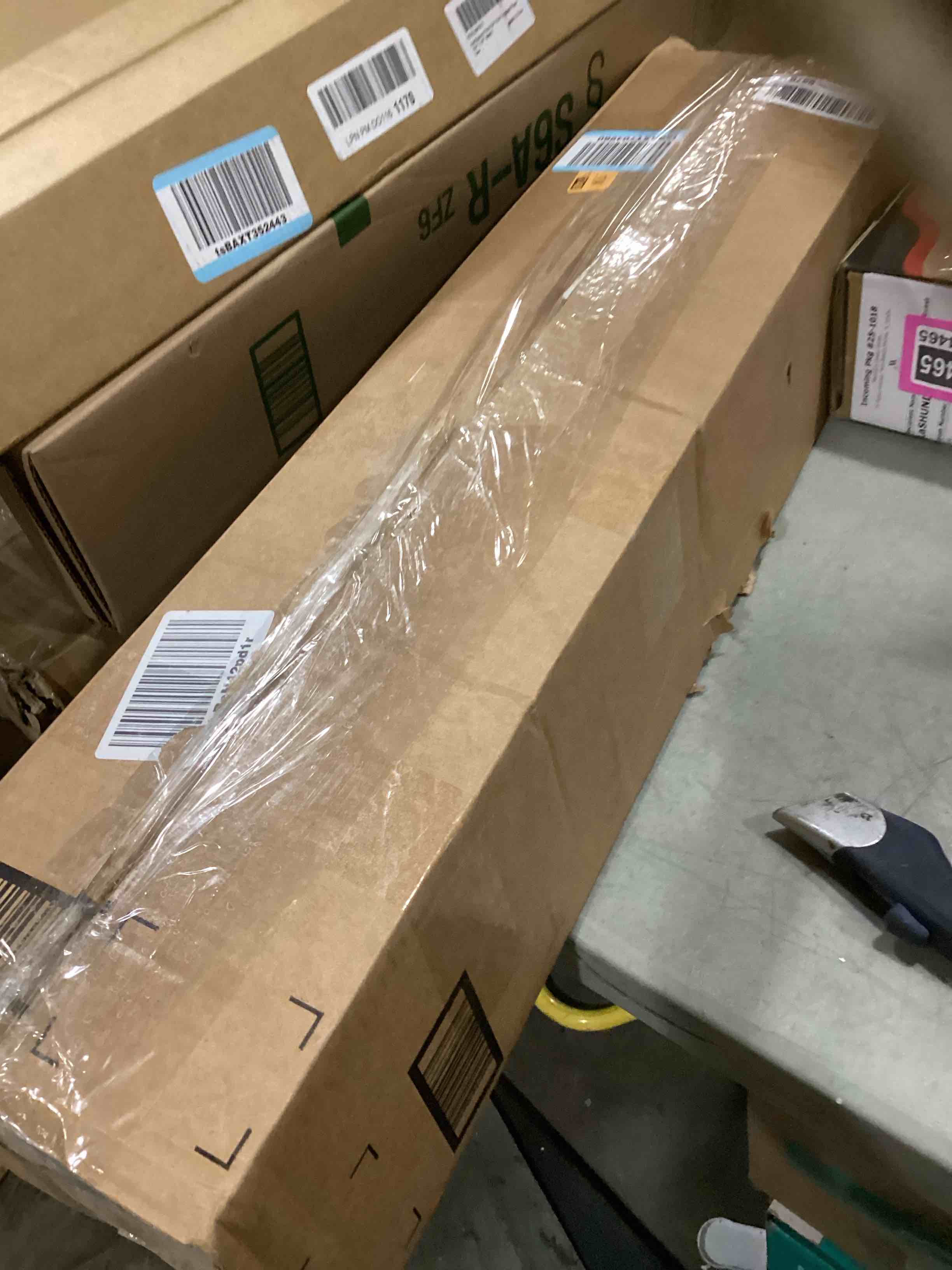 https://s3.amazonaws.com/lotting-images-prod/bidfta/PNK1294472_1743428429329.jpeg