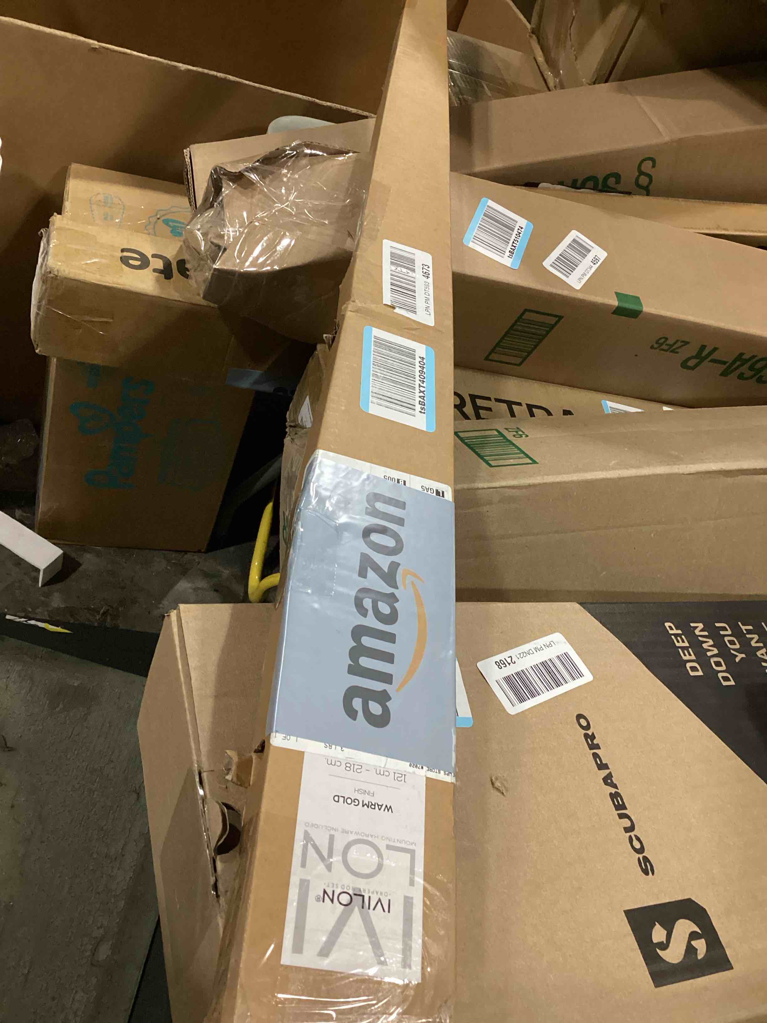 https://s3.amazonaws.com/lotting-images-prod/bidfta/PNK1295192_1743769737552.jpeg