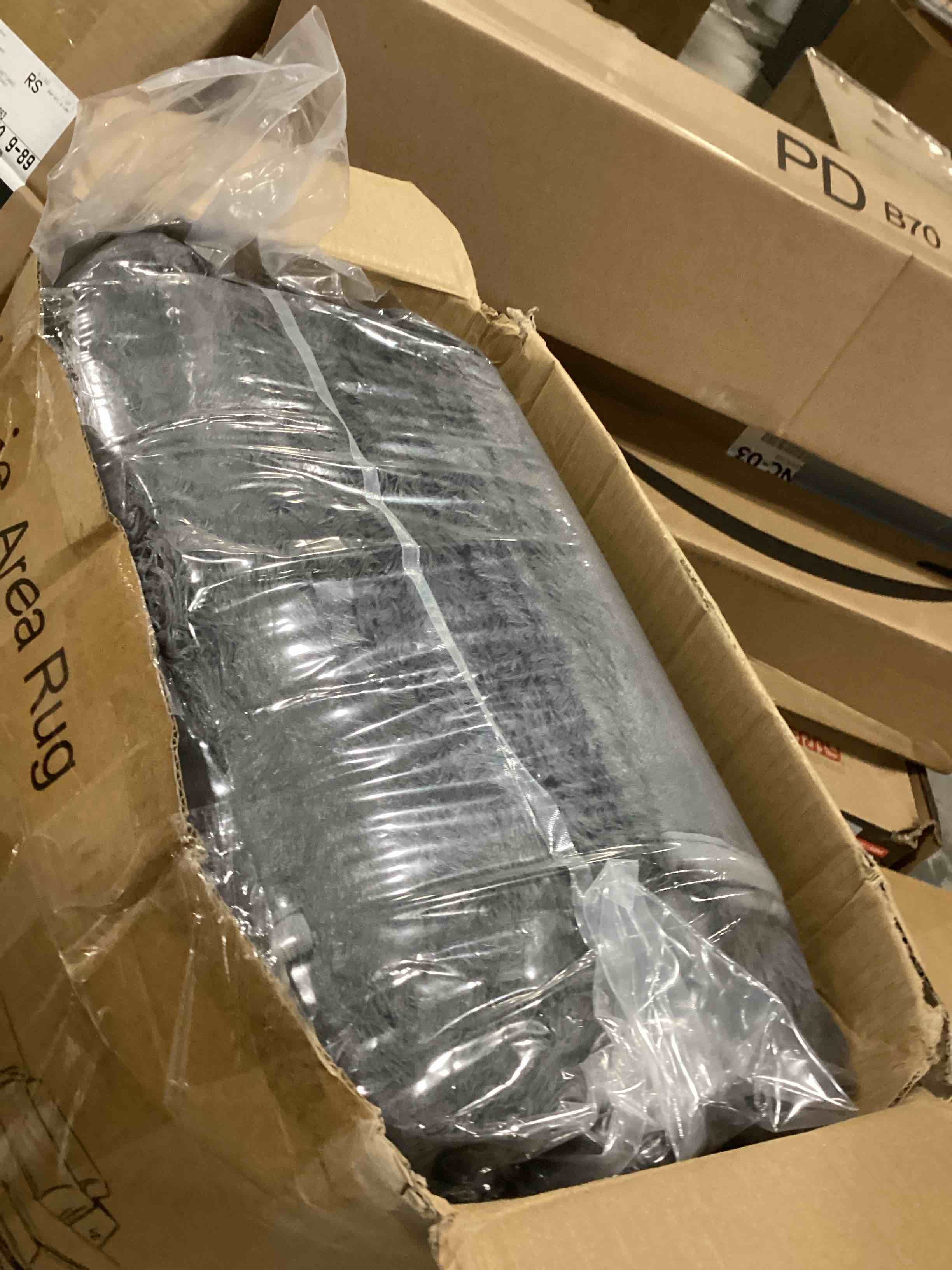 https://s3.amazonaws.com/lotting-images-prod/bidfta/PNK1295417_1744032224515.jpeg