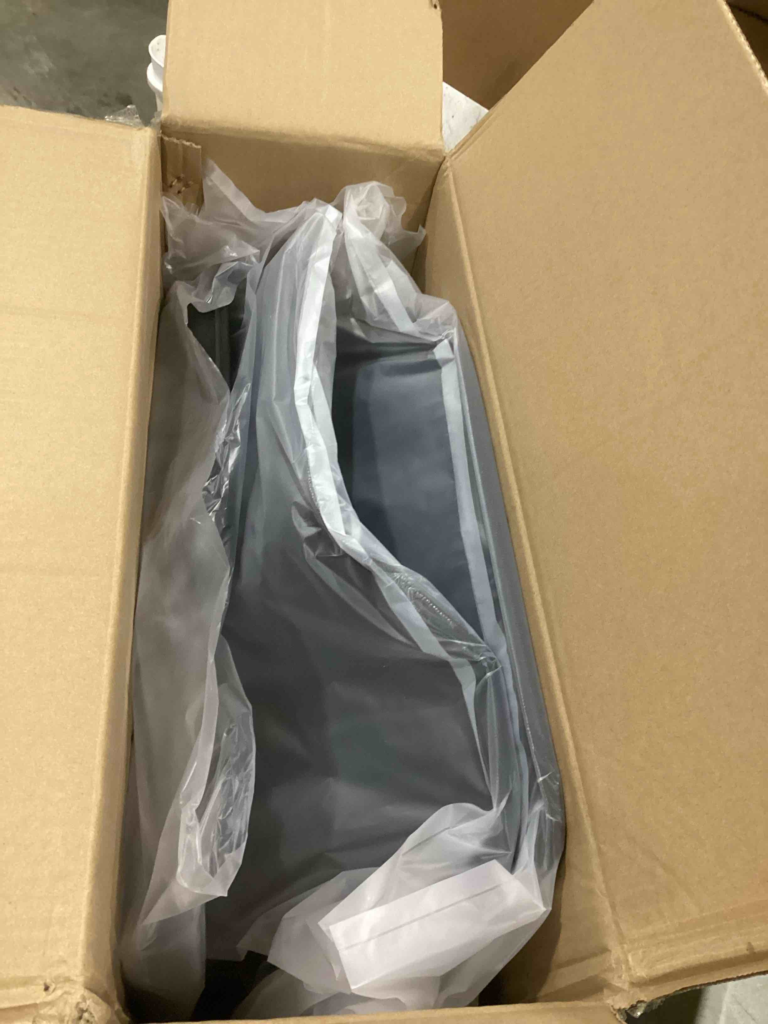 https://s3.amazonaws.com/lotting-images-prod/bidfta/PNK1295507_1744047428546.jpeg