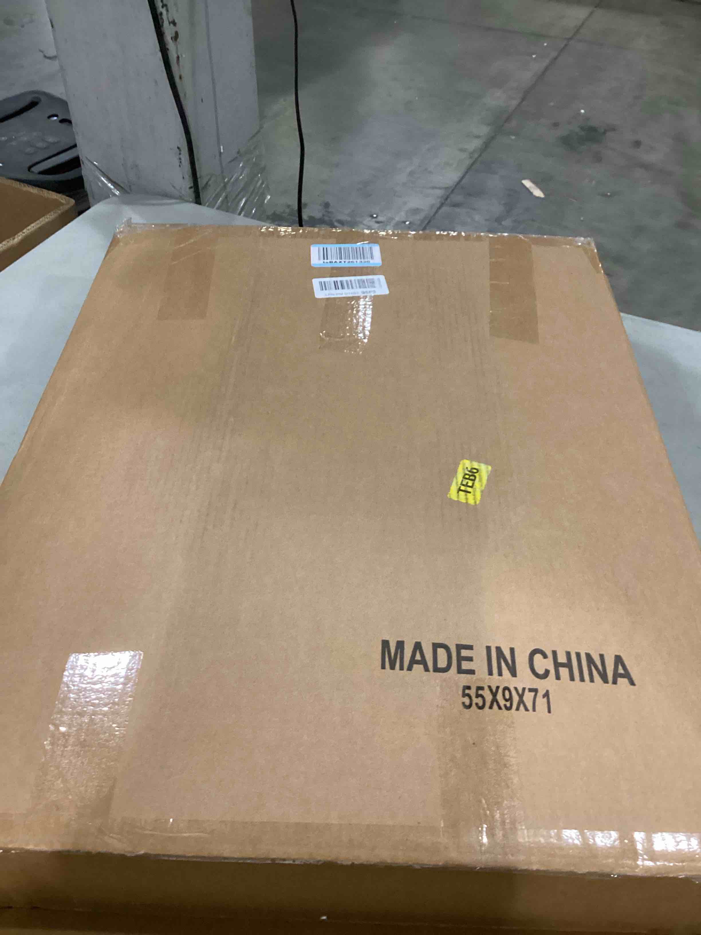 https://s3.amazonaws.com/lotting-images-prod/bidfta/PNK1295711_1744220953600.jpeg