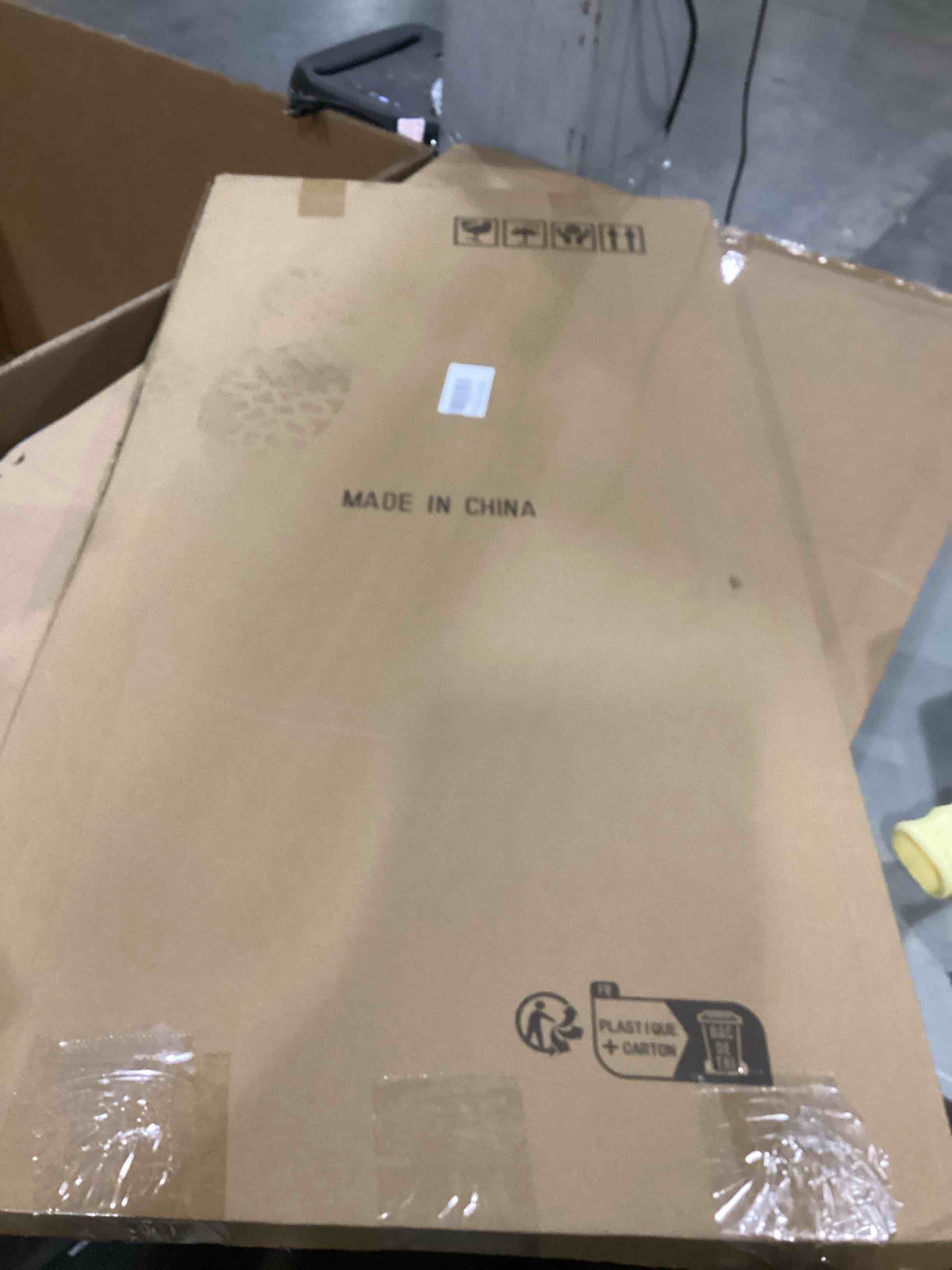 https://s3.amazonaws.com/lotting-images-prod/bidfta/PNK1295940_1744378665153.jpeg