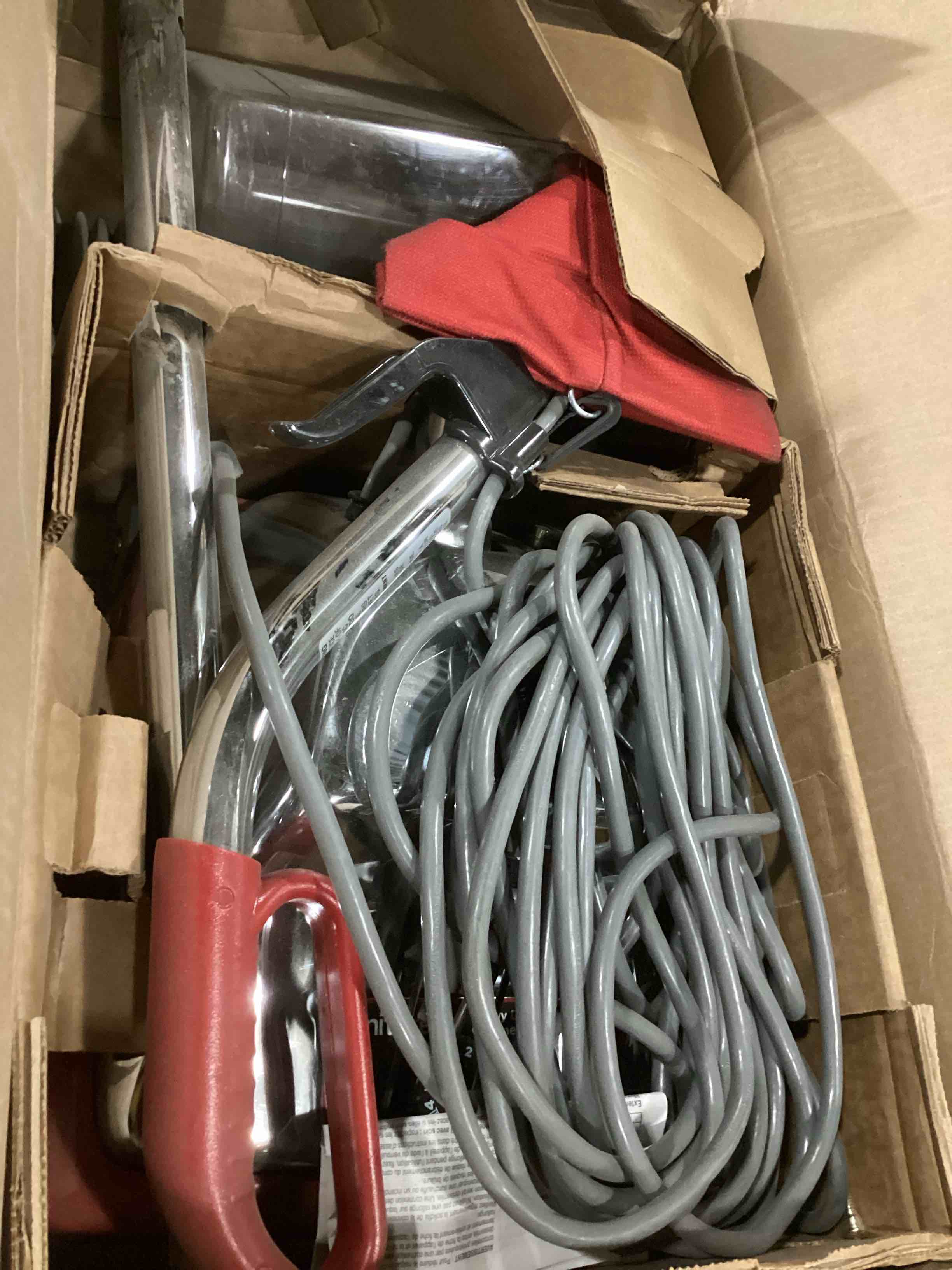 https://s3.amazonaws.com/lotting-images-prod/bidfta/PNK1295954_1744381706888.jpeg