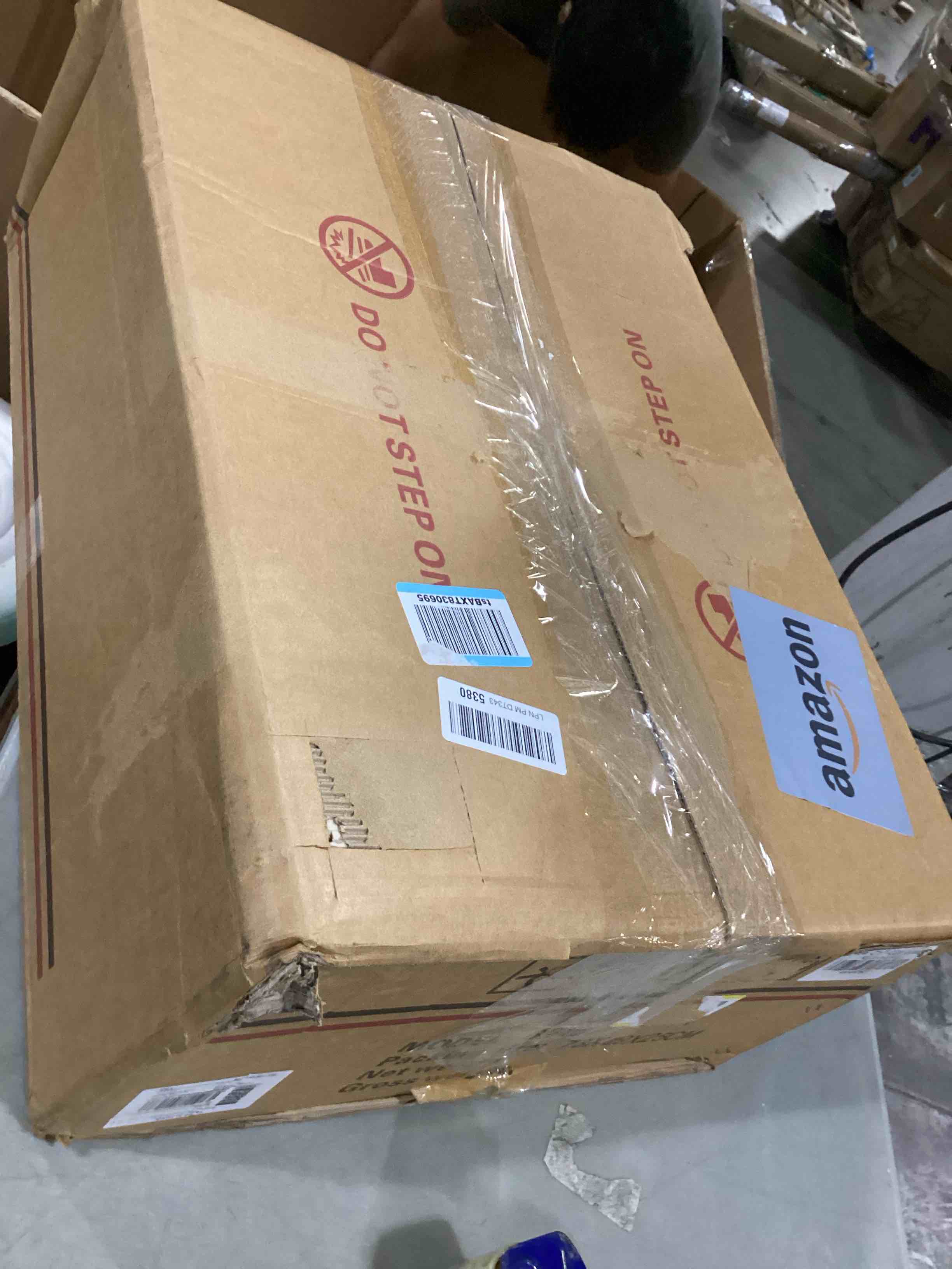 https://s3.amazonaws.com/lotting-images-prod/bidfta/PNK1296212_1744658016890.jpeg