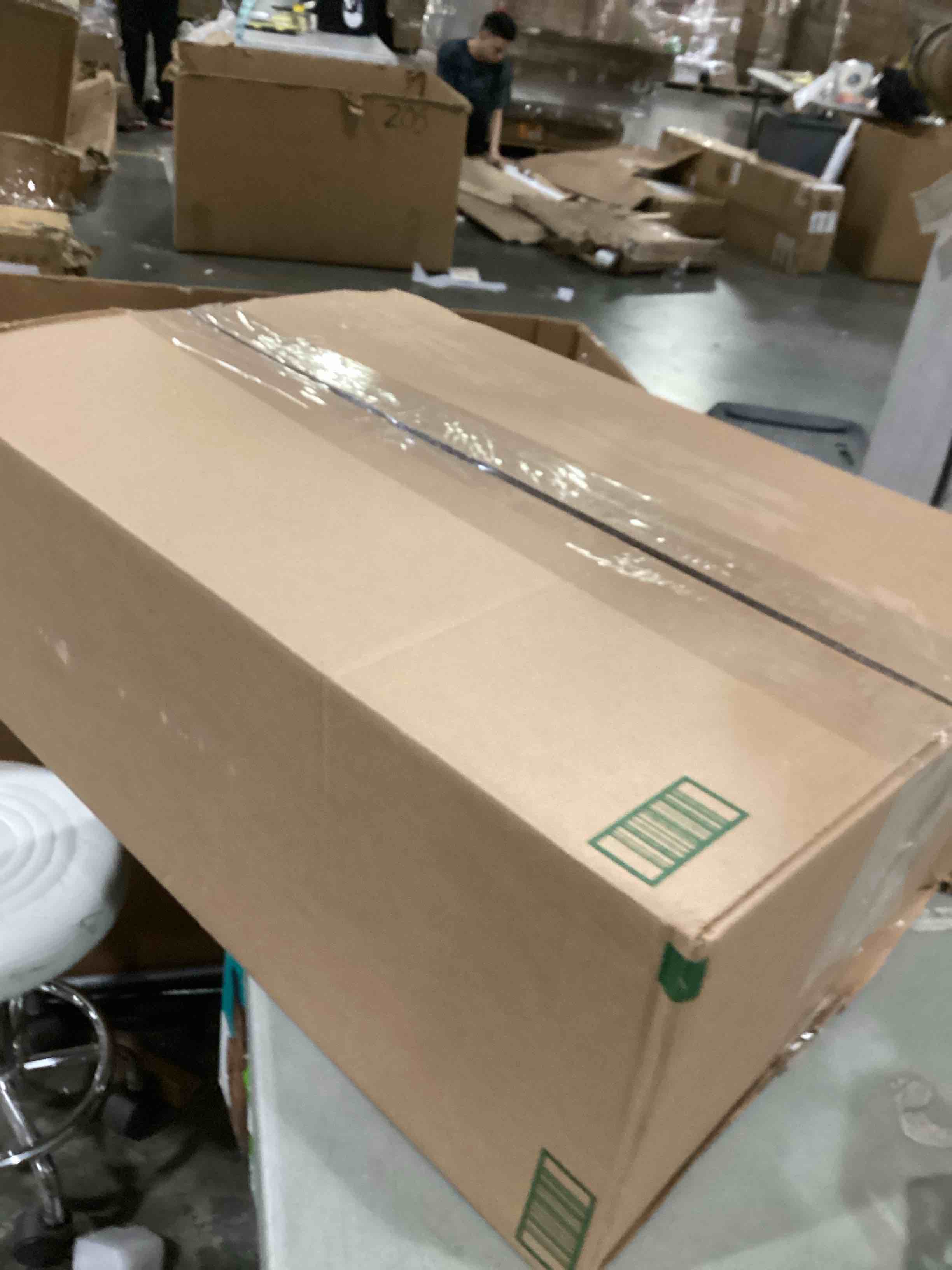 https://s3.amazonaws.com/lotting-images-prod/bidfta/PNK1296267_1744723053910.jpeg
