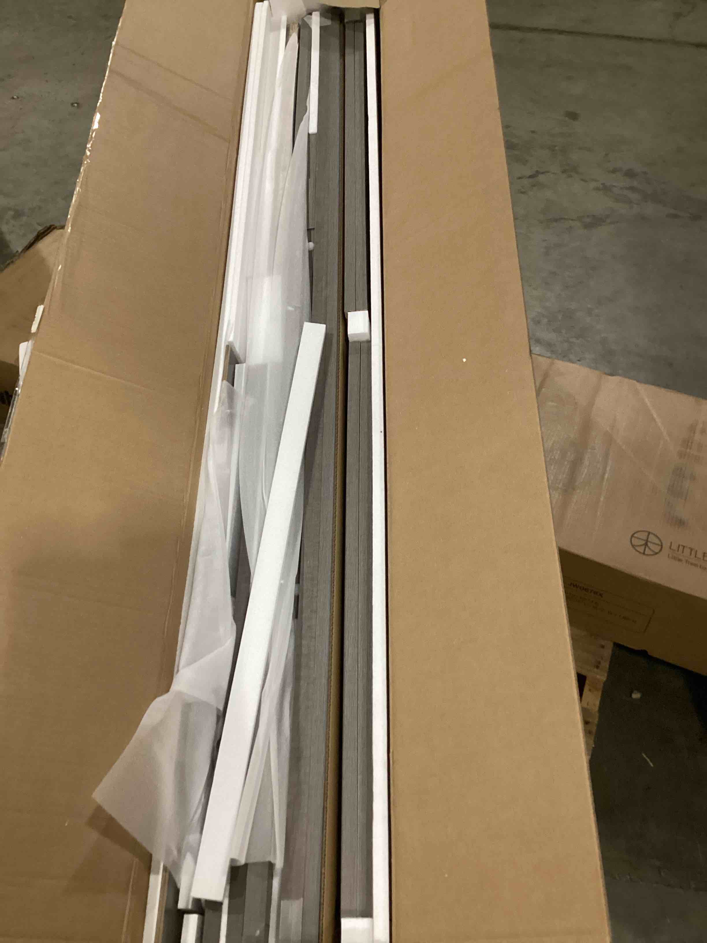 https://s3.amazonaws.com/lotting-images-prod/bidfta/PNK1297621_1740160587932.jpeg