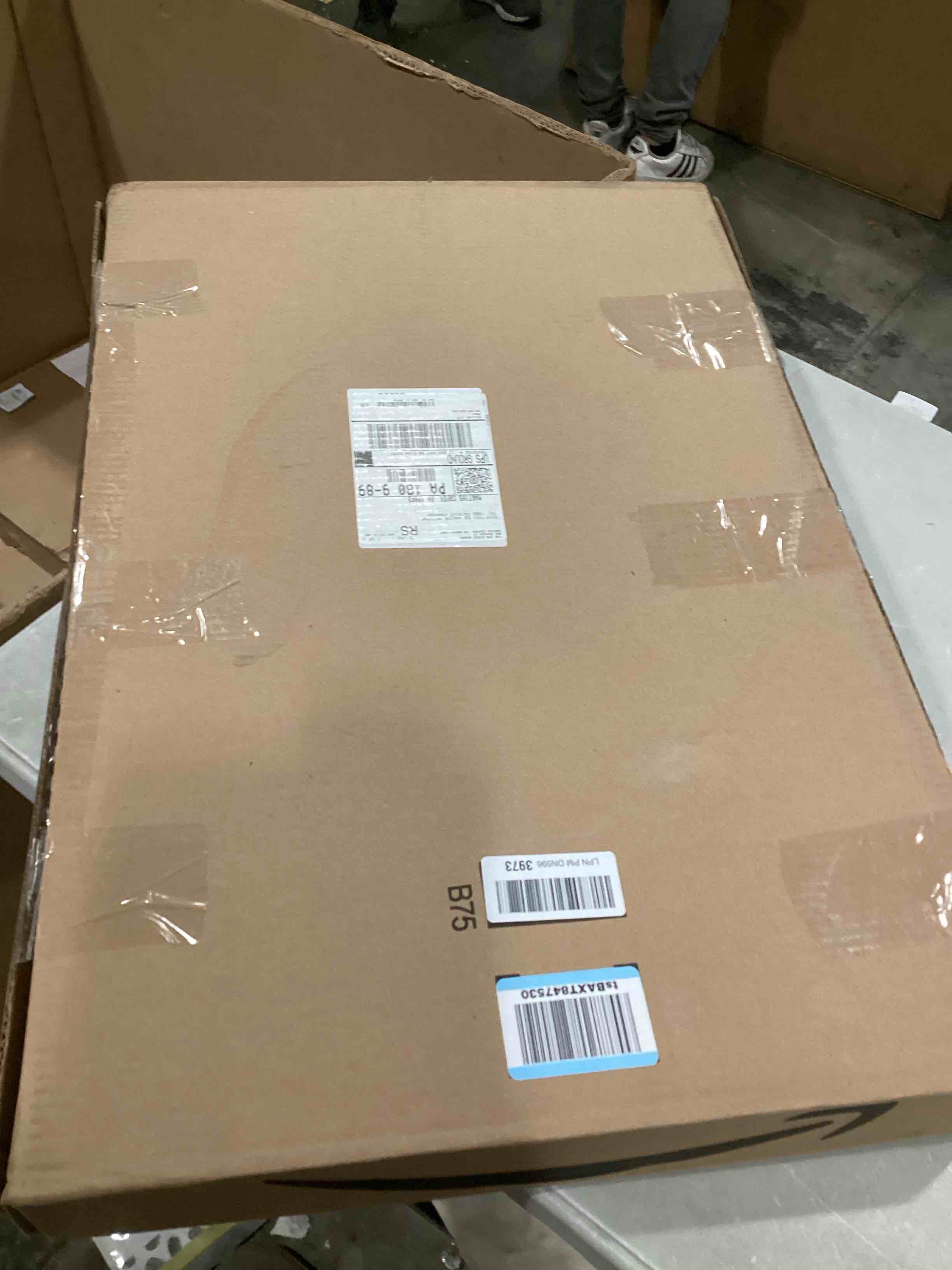 https://s3.amazonaws.com/lotting-images-prod/bidfta/PNK1297662_1740167903749.jpeg