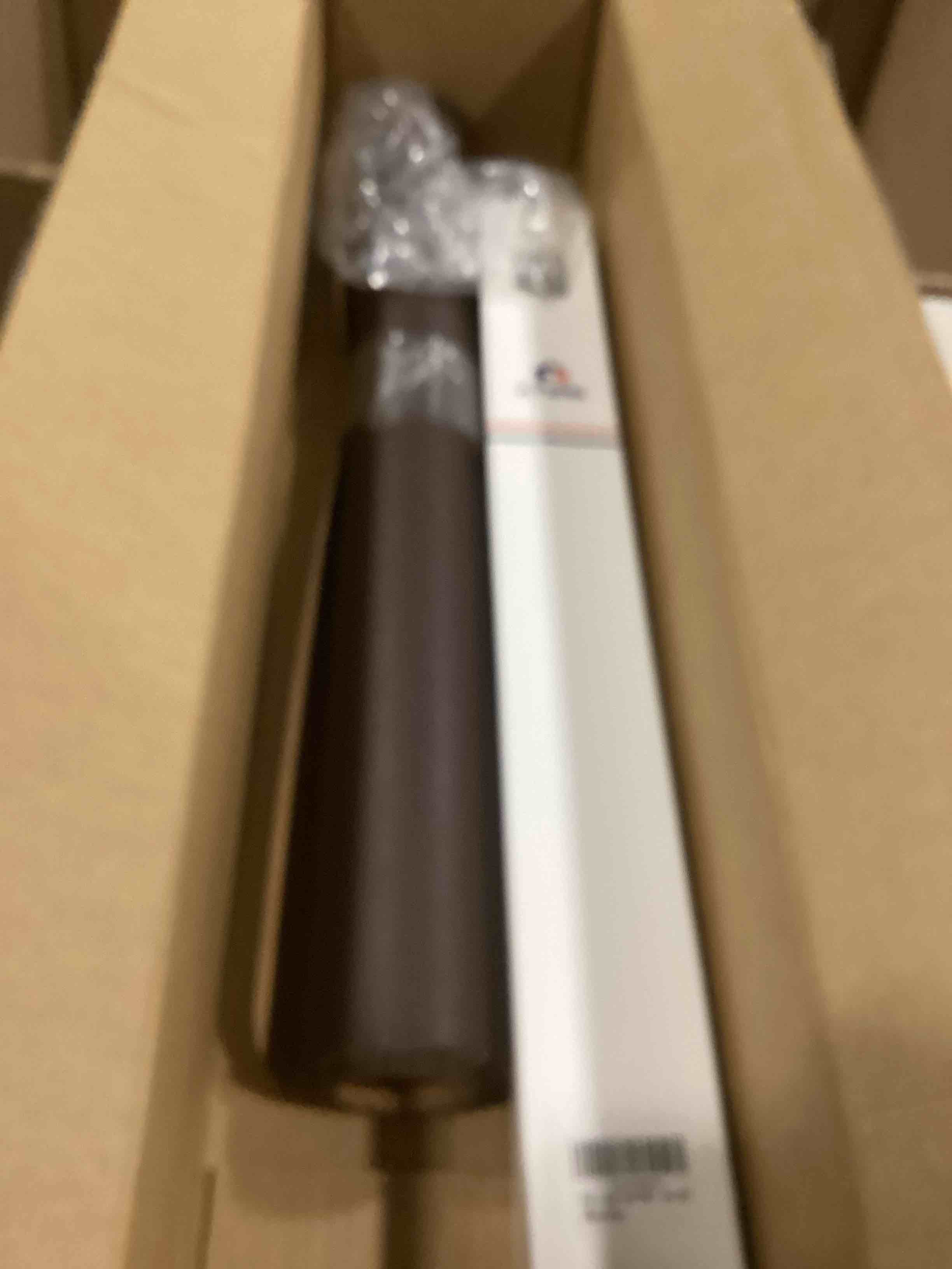 https://s3.amazonaws.com/lotting-images-prod/bidfta/PNK1297831_1740427276636.jpeg