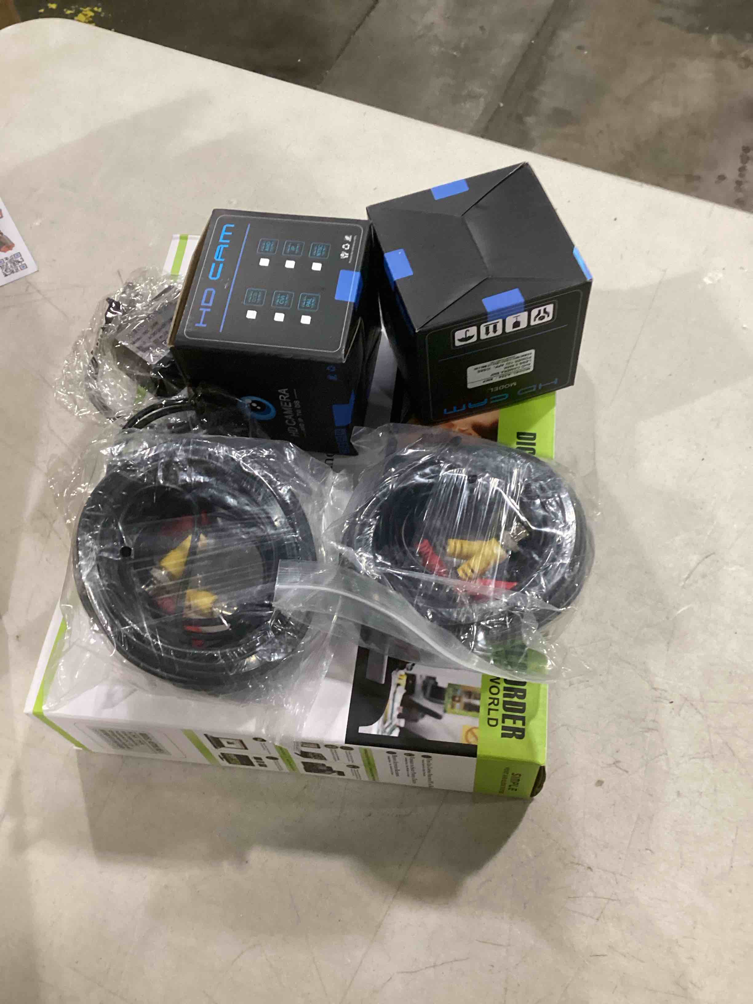 https://s3.amazonaws.com/lotting-images-prod/bidfta/PNK1297846_1740486769605.jpeg