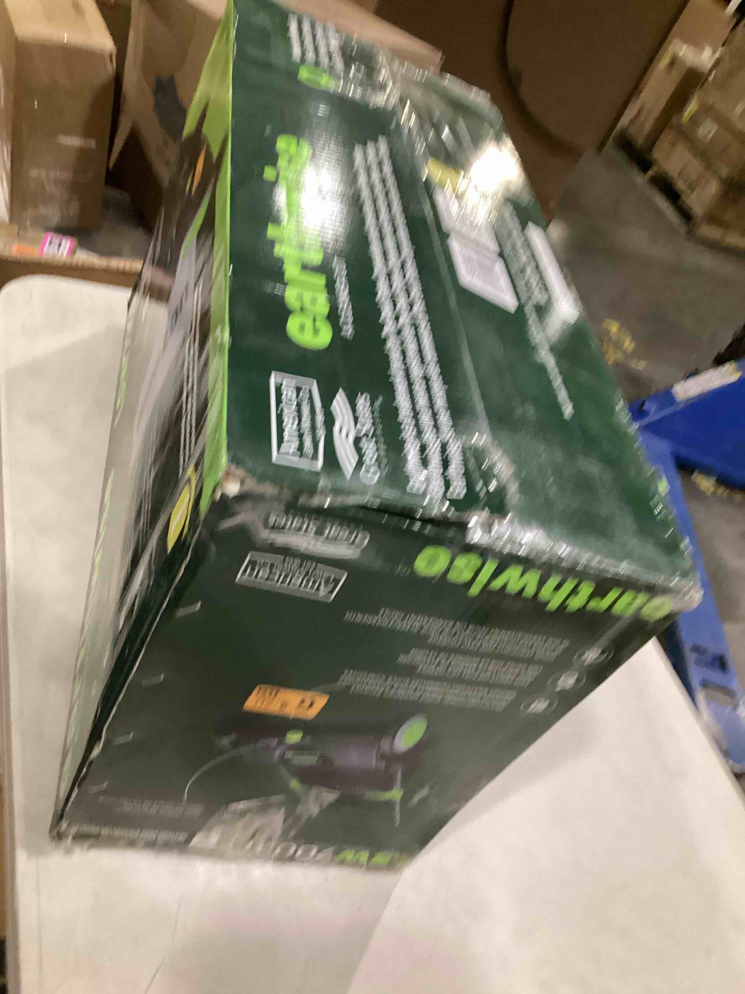 https://s3.amazonaws.com/lotting-images-prod/bidfta/PNK1298357_1741103753818.jpeg