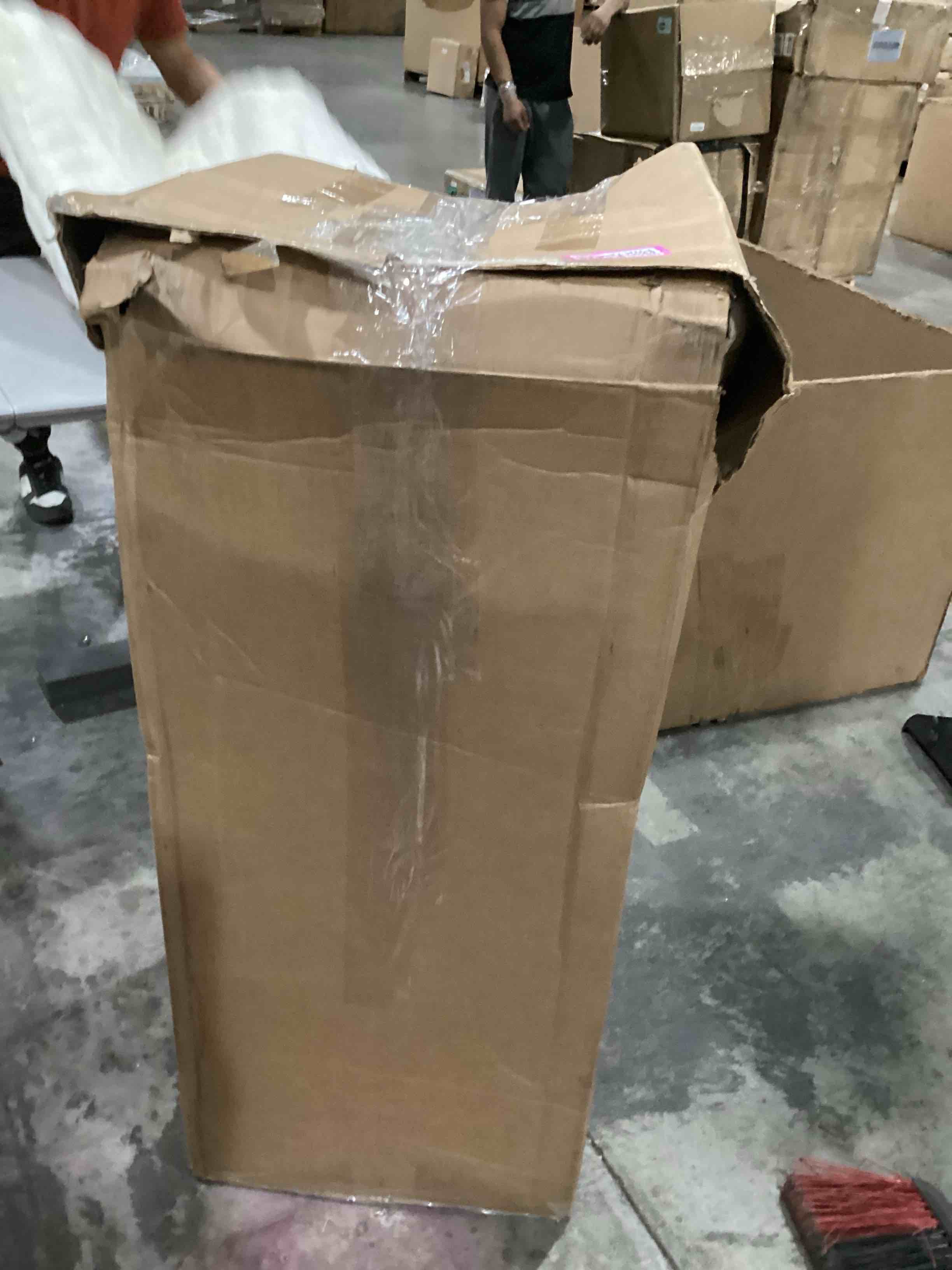 https://s3.amazonaws.com/lotting-images-prod/bidfta/PNK1298725_1741289928328.jpeg