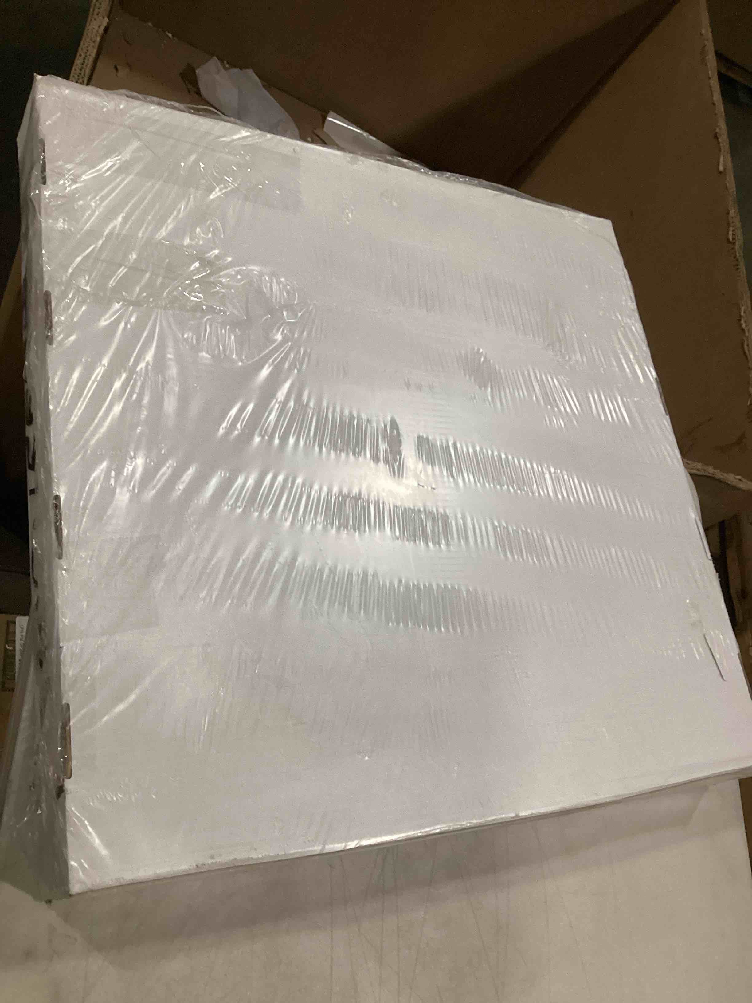 https://s3.amazonaws.com/lotting-images-prod/bidfta/PNK1299276_1741955699529.jpeg