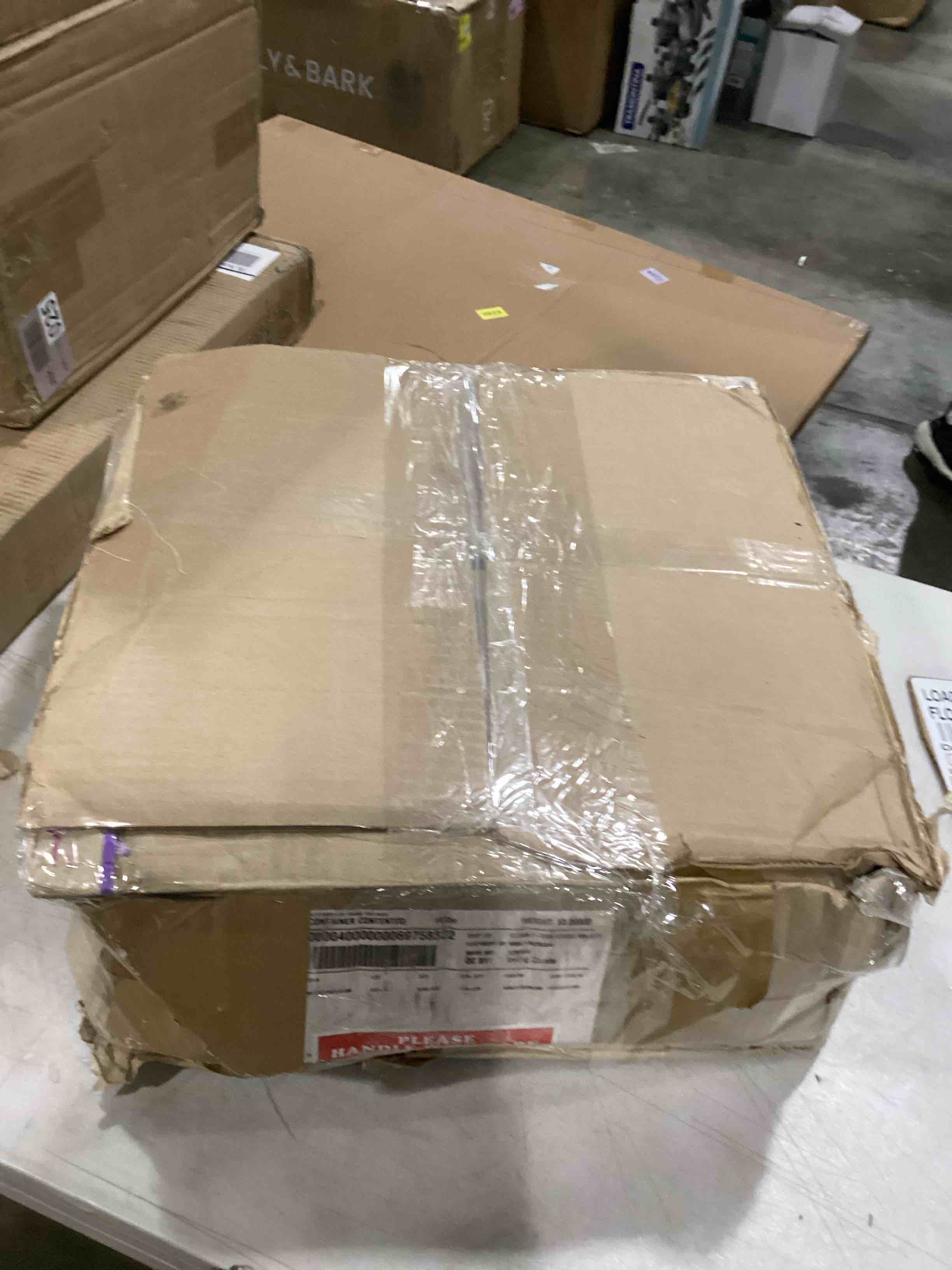 https://s3.amazonaws.com/lotting-images-prod/bidfta/PNK1299812_1742474124041.jpeg