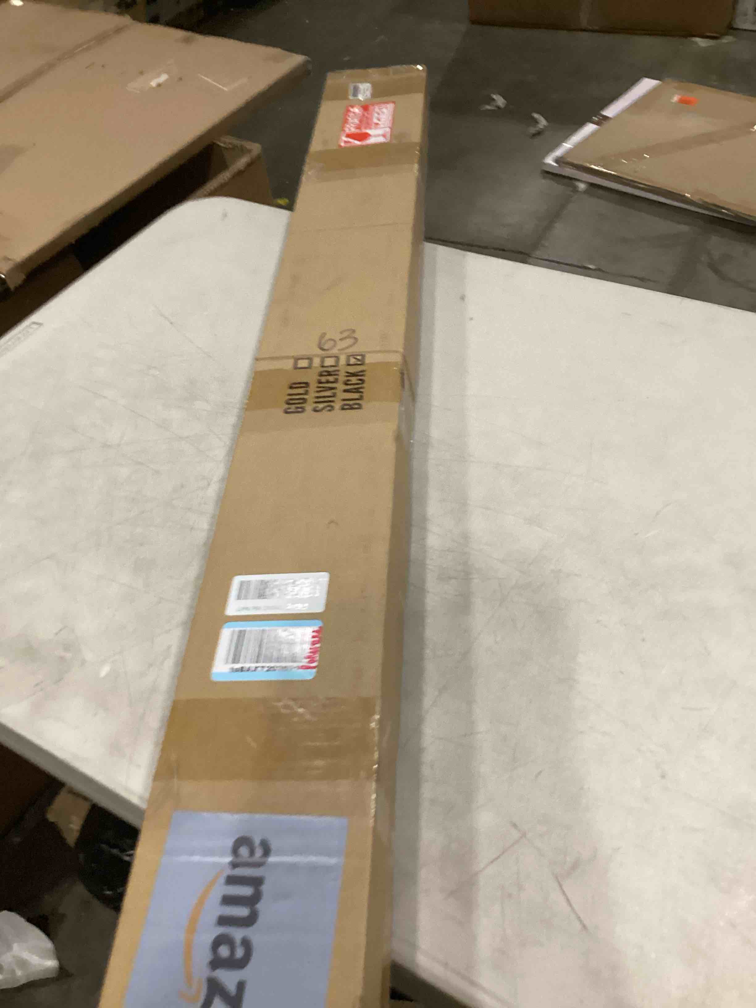 https://s3.amazonaws.com/lotting-images-prod/bidfta/PNK1299922_1742567103154.jpeg