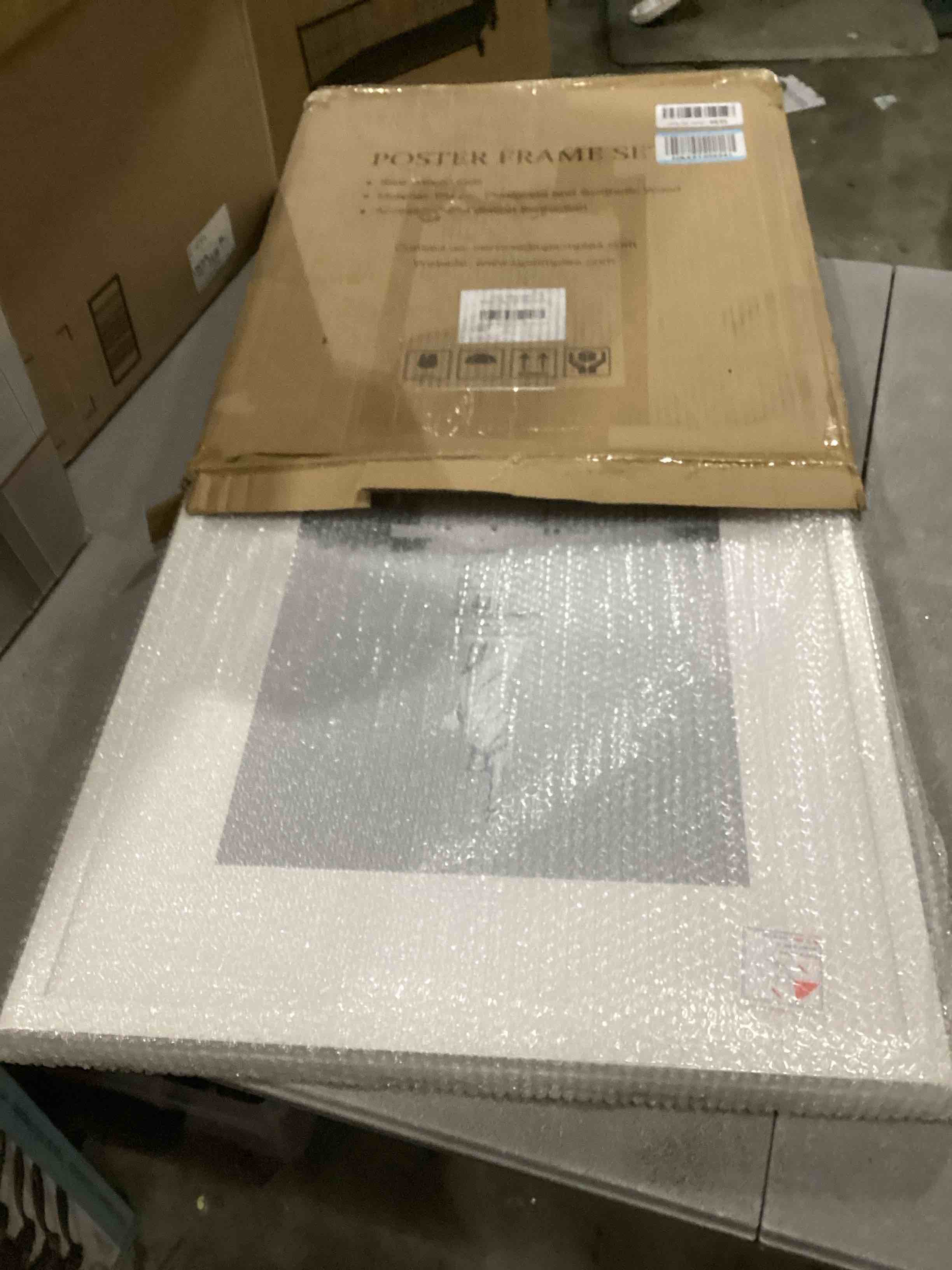https://s3.amazonaws.com/lotting-images-prod/bidfta/PNK1300246_1740673394132.jpeg