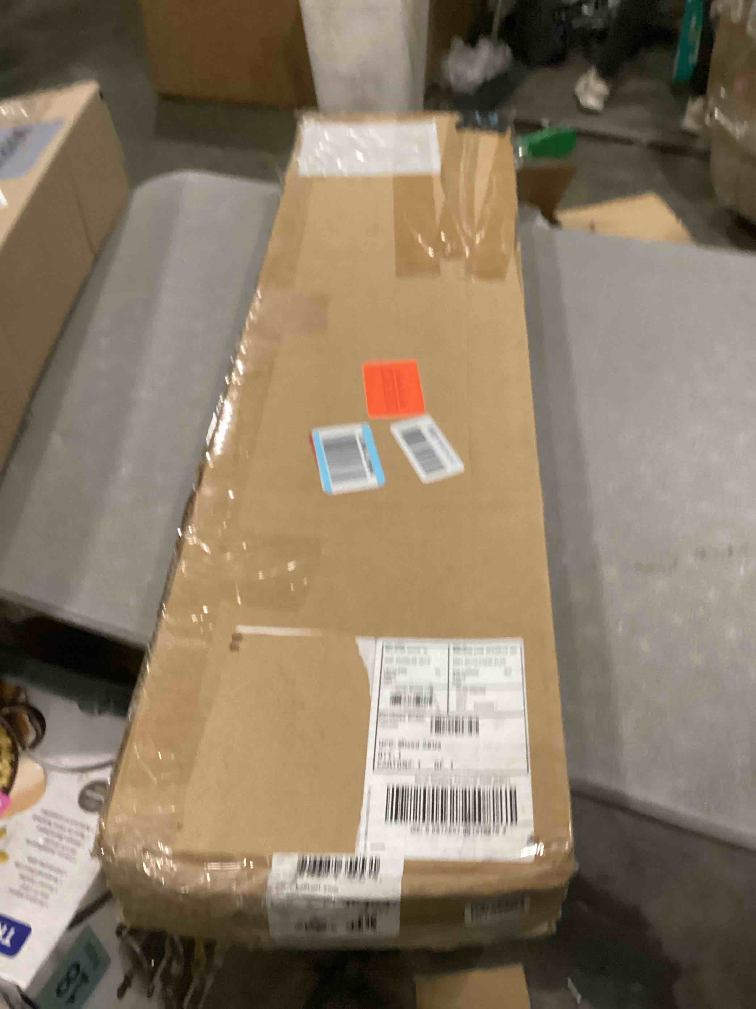 https://s3.amazonaws.com/lotting-images-prod/bidfta/PNK1300627_1741093770819.jpeg