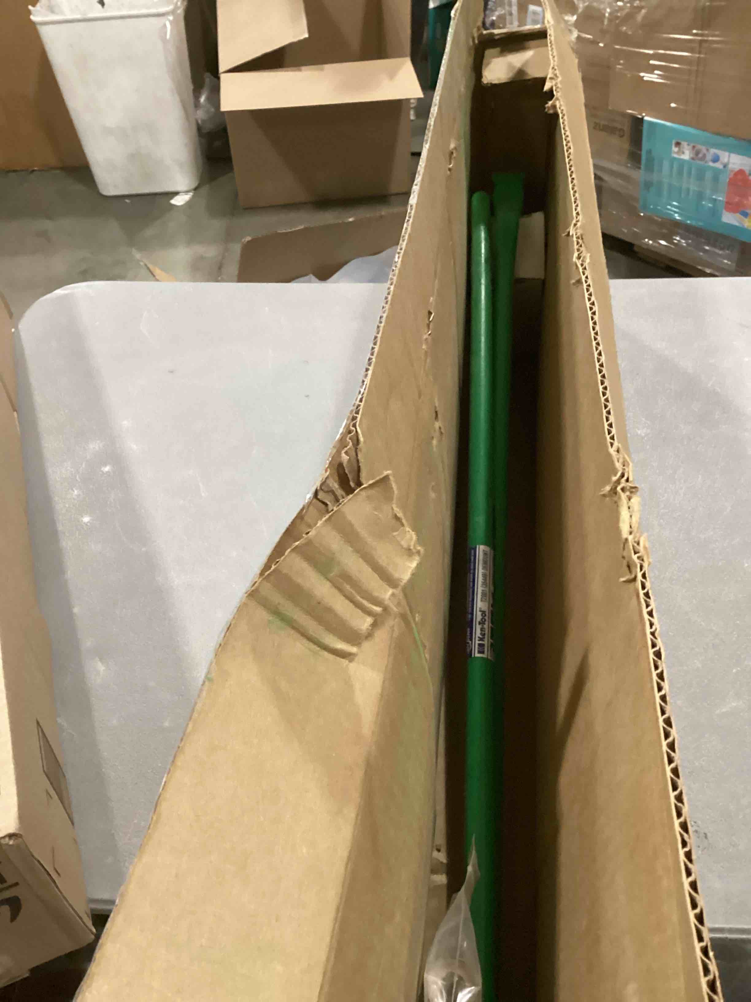 https://s3.amazonaws.com/lotting-images-prod/bidfta/PNK1300627_1741093805690.jpeg