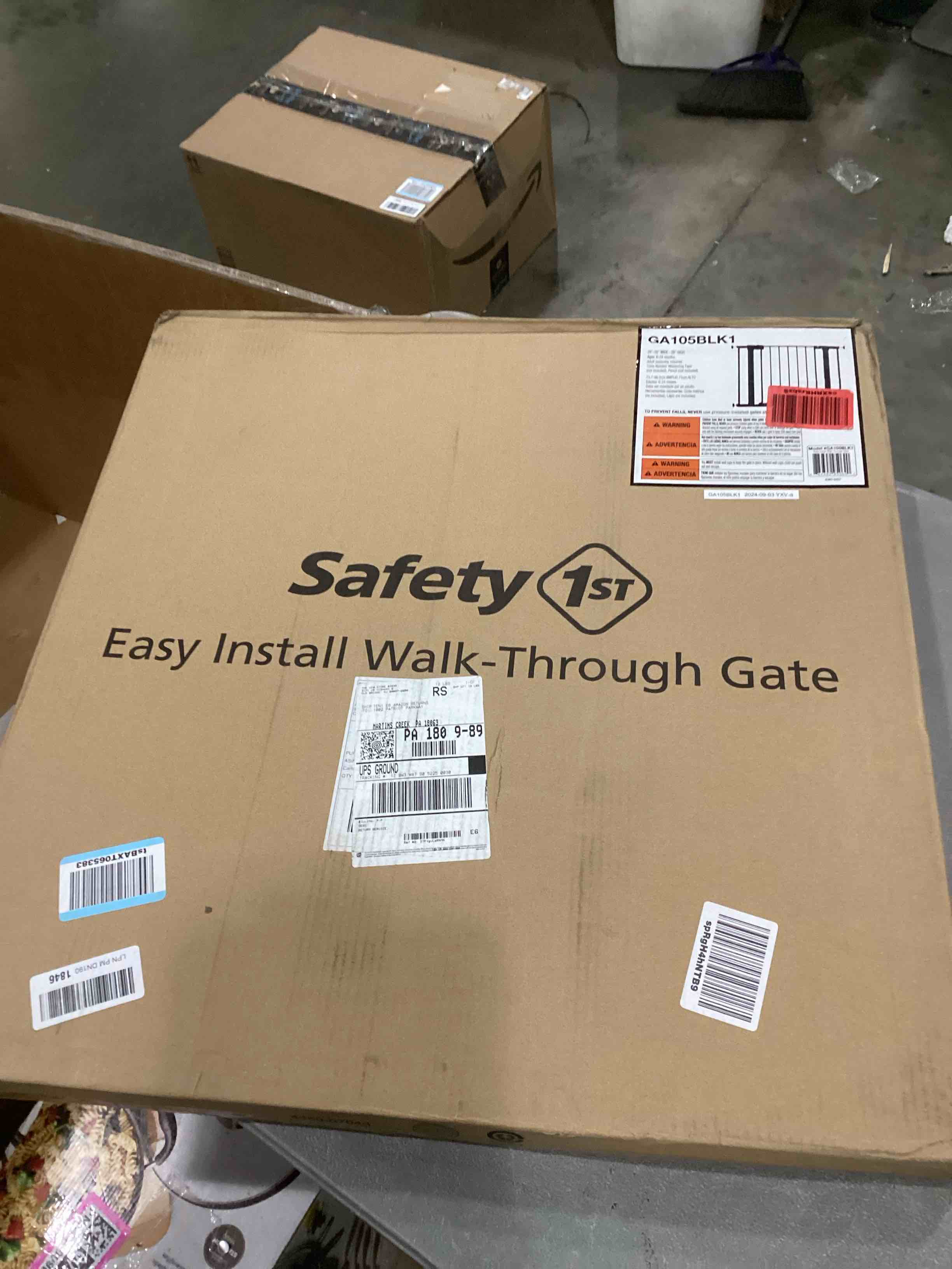 https://s3.amazonaws.com/lotting-images-prod/bidfta/PNK1300768_1741117570046.jpeg