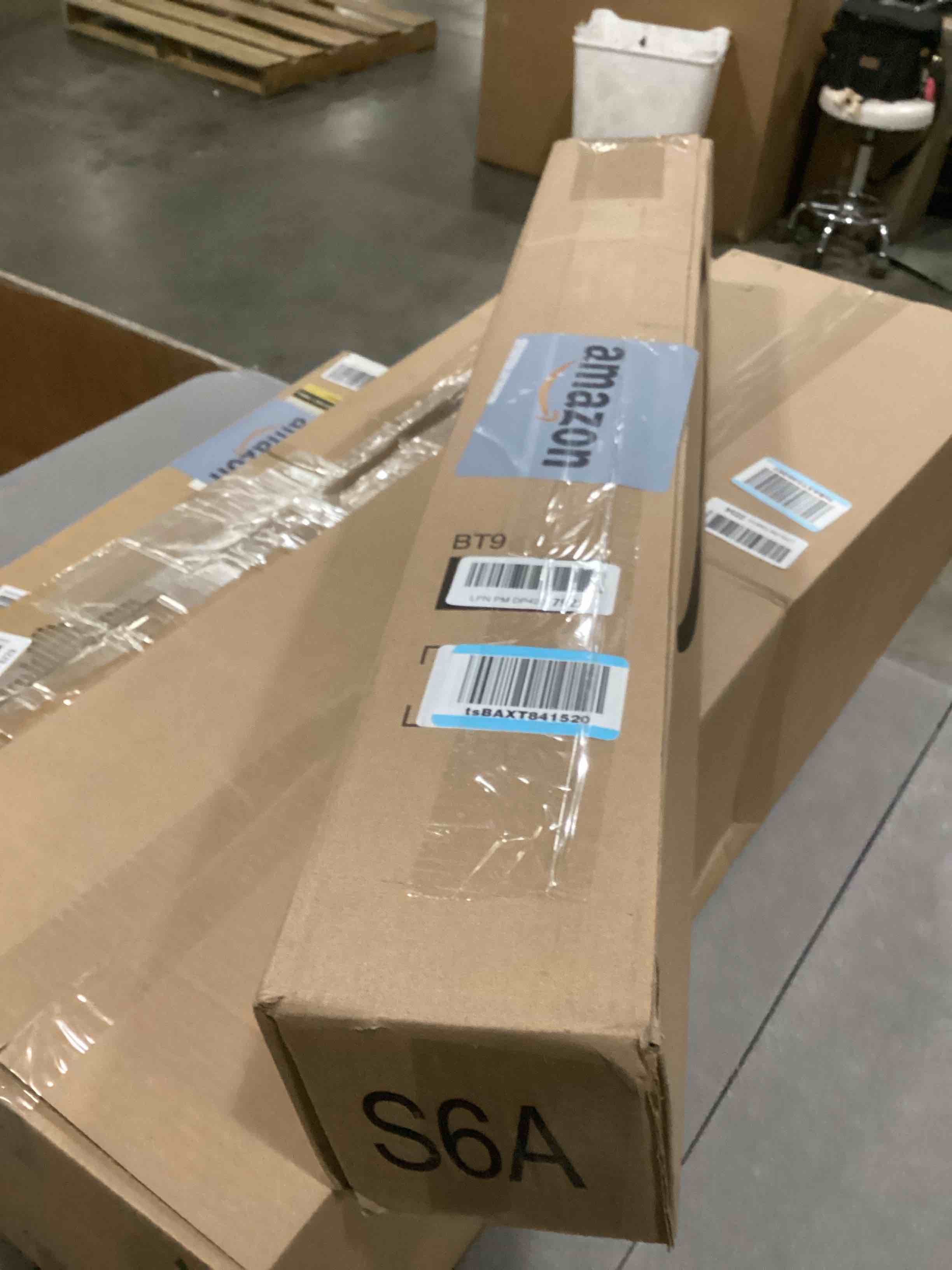 https://s3.amazonaws.com/lotting-images-prod/bidfta/PNK1300810_1741181330604.jpeg