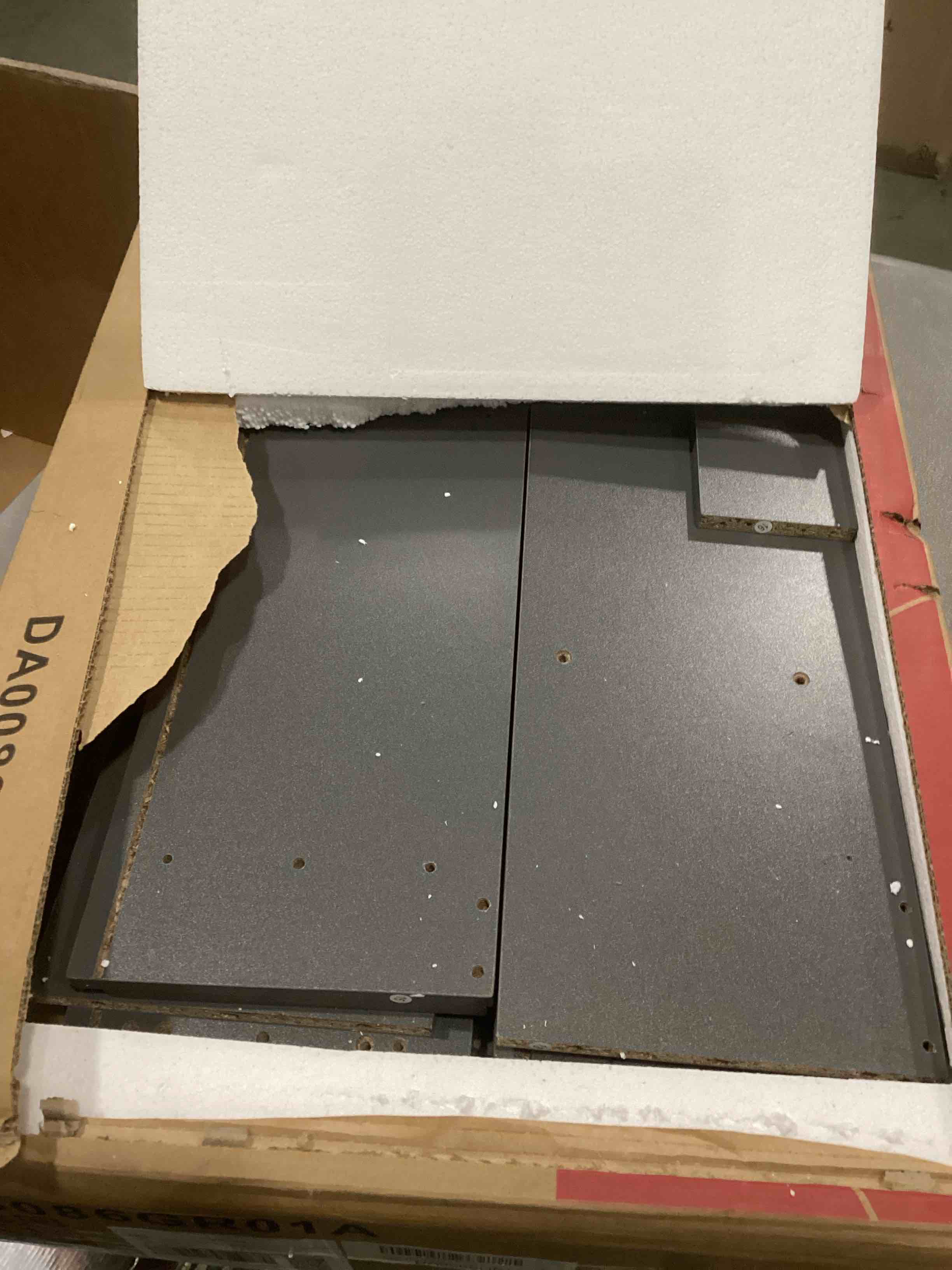 https://s3.amazonaws.com/lotting-images-prod/bidfta/PNK1300820_1741182548792.jpeg