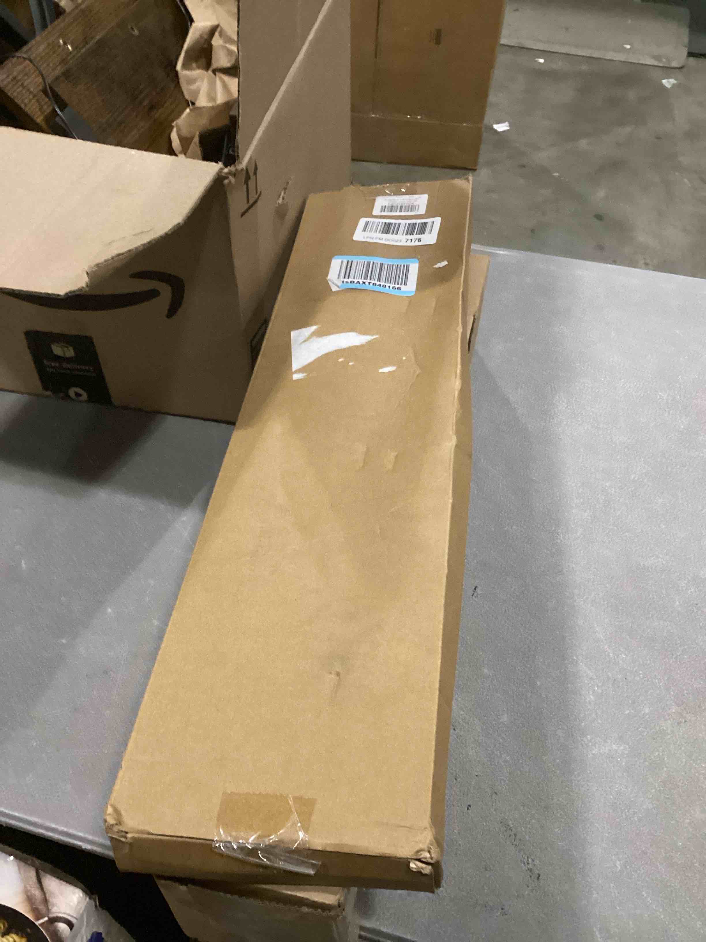 https://s3.amazonaws.com/lotting-images-prod/bidfta/PNK1300936_1741204683904.jpeg