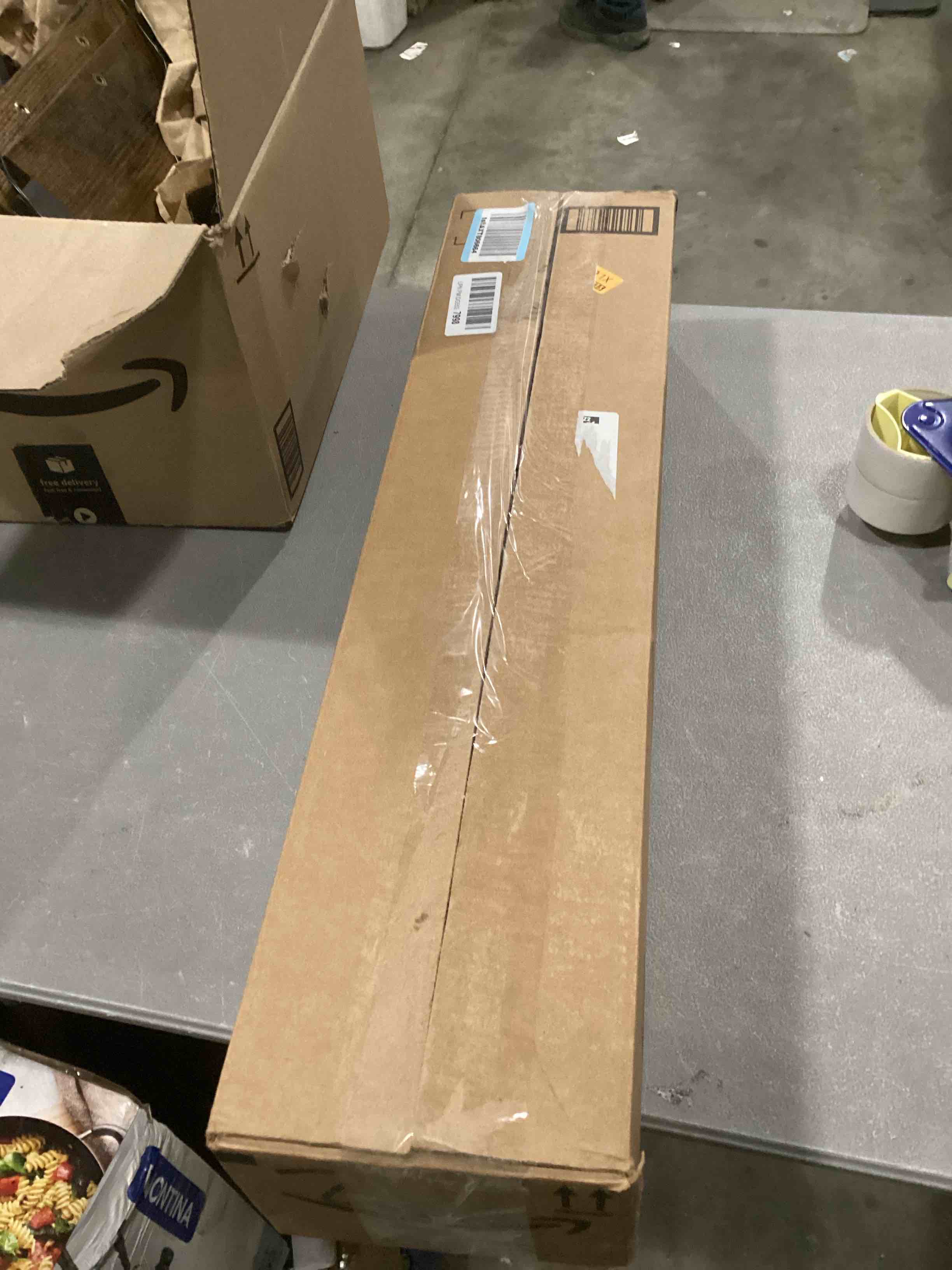 https://s3.amazonaws.com/lotting-images-prod/bidfta/PNK1300939_1741205016518.jpeg