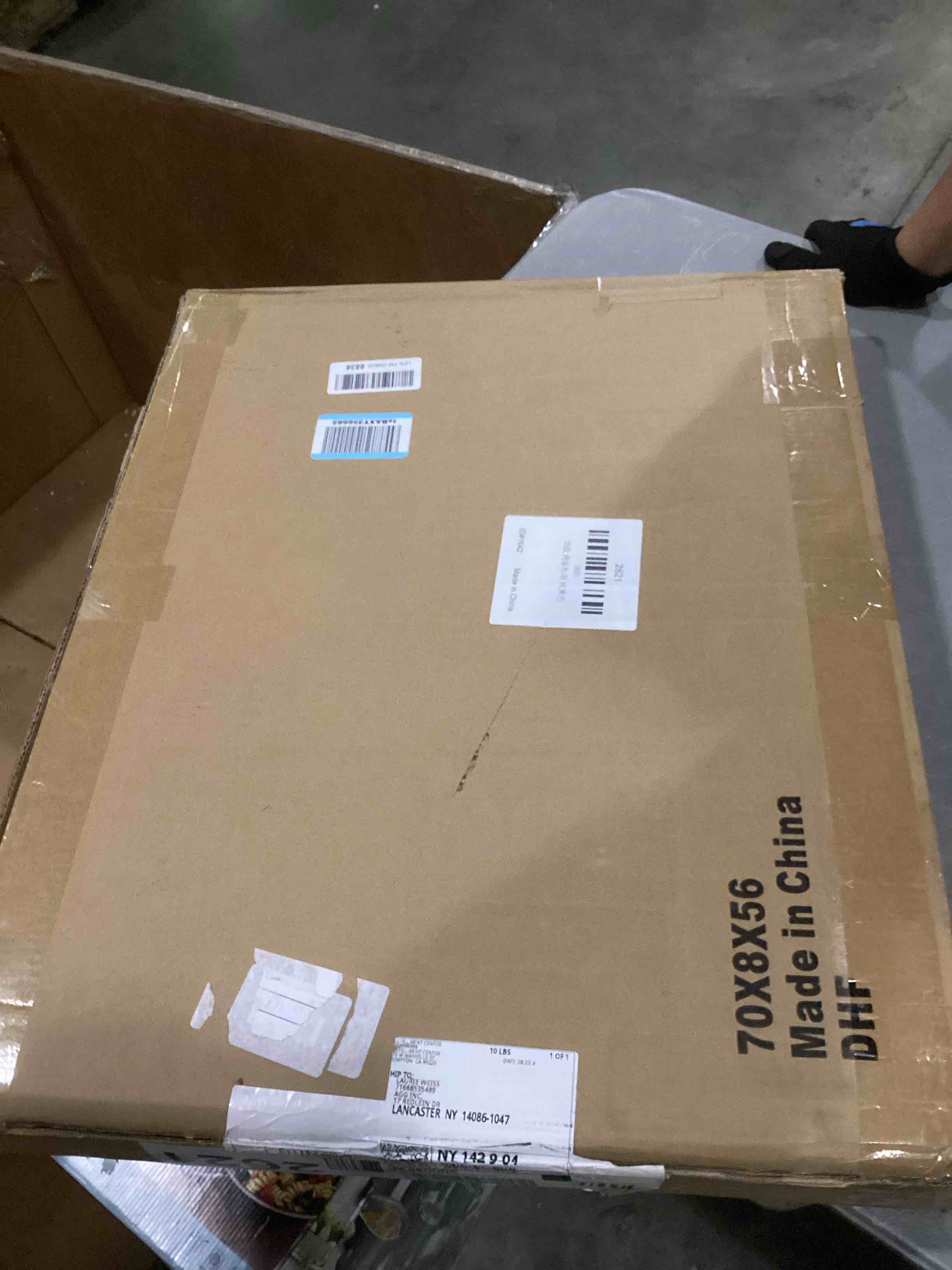 https://s3.amazonaws.com/lotting-images-prod/bidfta/PNK1300978_1741268173399.jpeg