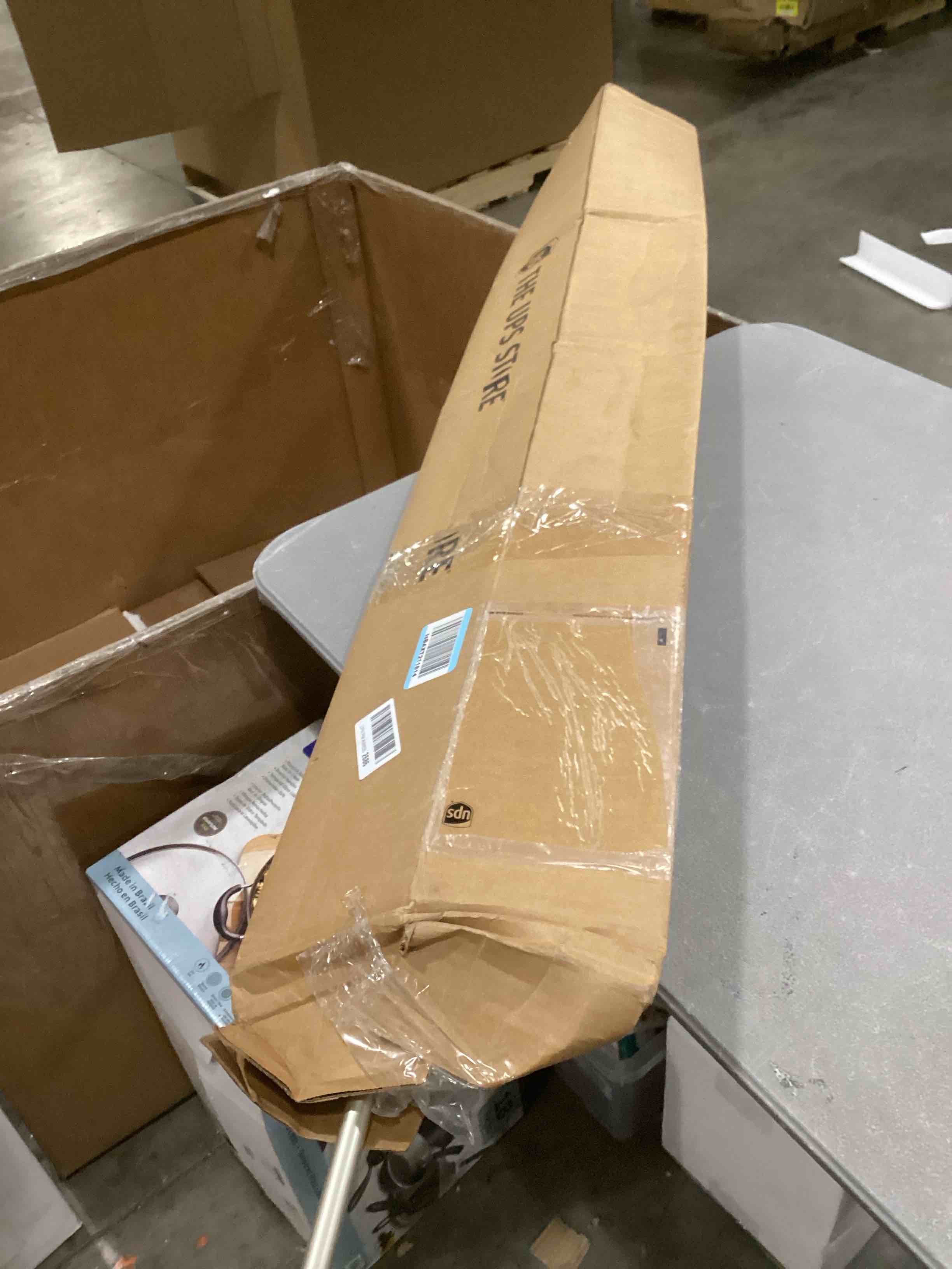https://s3.amazonaws.com/lotting-images-prod/bidfta/PNK1301015_1741272944237.jpeg