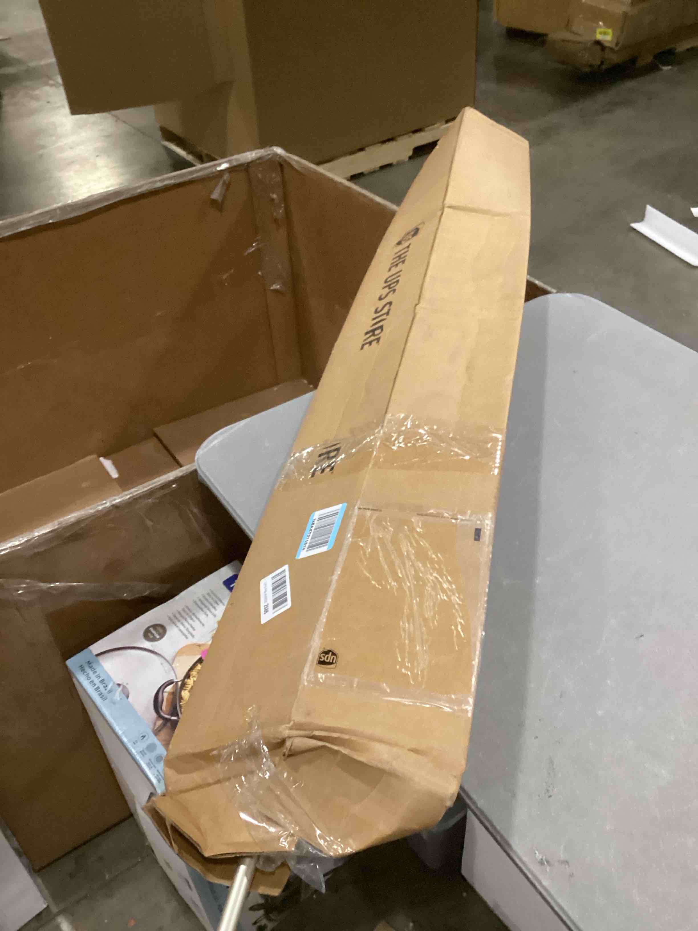 https://s3.amazonaws.com/lotting-images-prod/bidfta/PNK1301015_1741272944979.jpeg