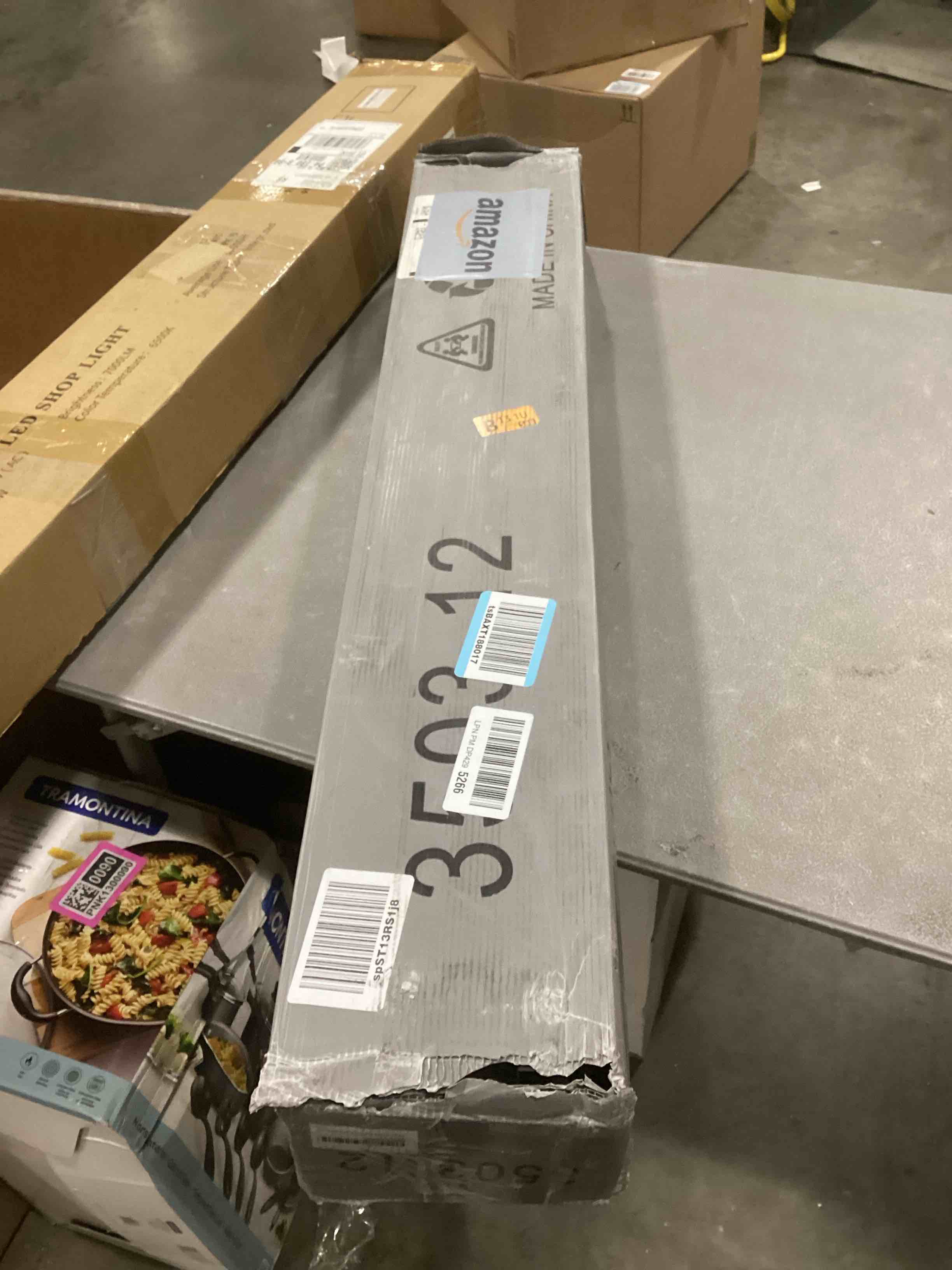 https://s3.amazonaws.com/lotting-images-prod/bidfta/PNK1301027_1741276006788.jpeg