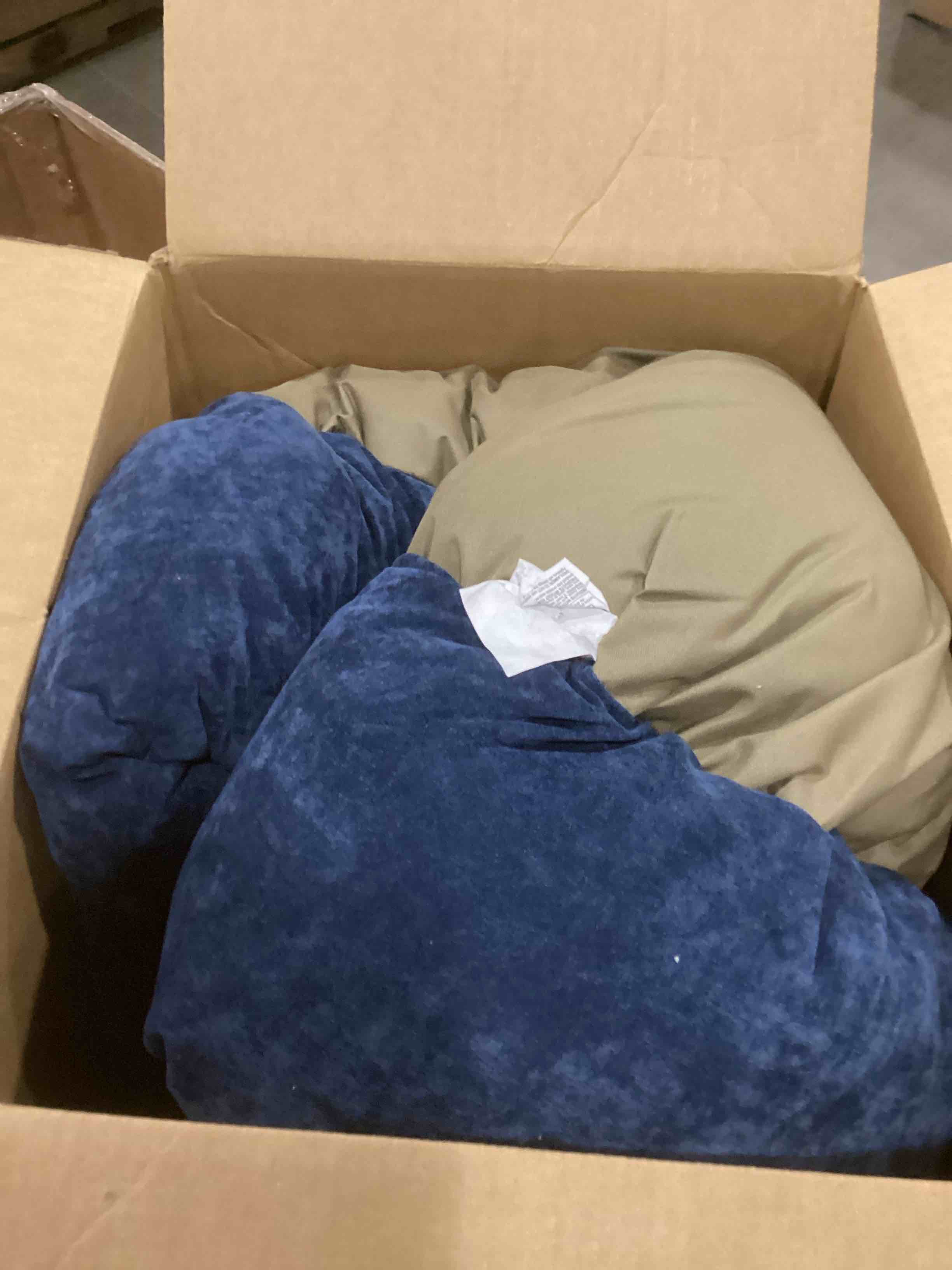 https://s3.amazonaws.com/lotting-images-prod/bidfta/PNK1301292_1741606795068.jpeg