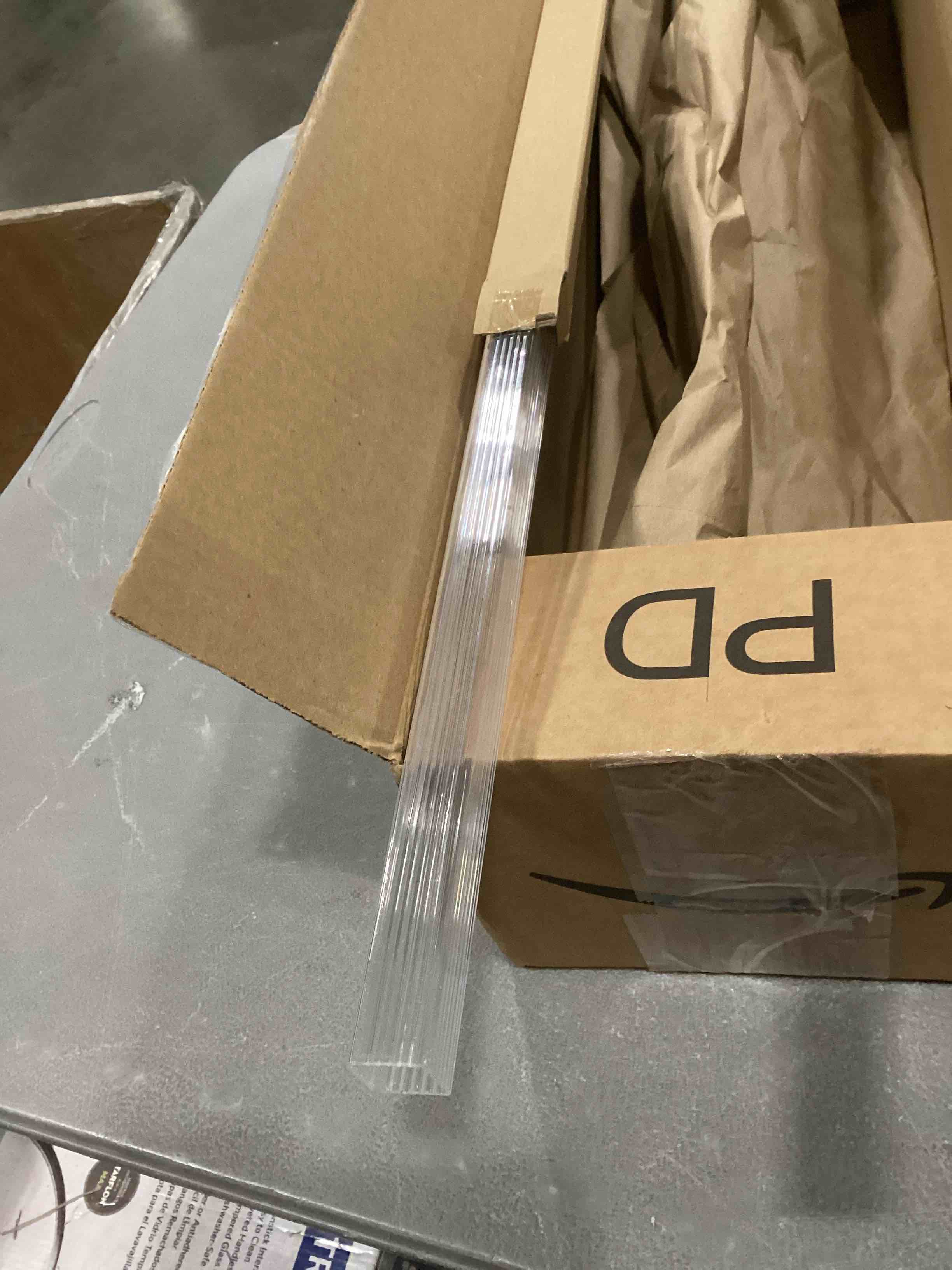 https://s3.amazonaws.com/lotting-images-prod/bidfta/PNK1301306_1741608620786.jpeg
