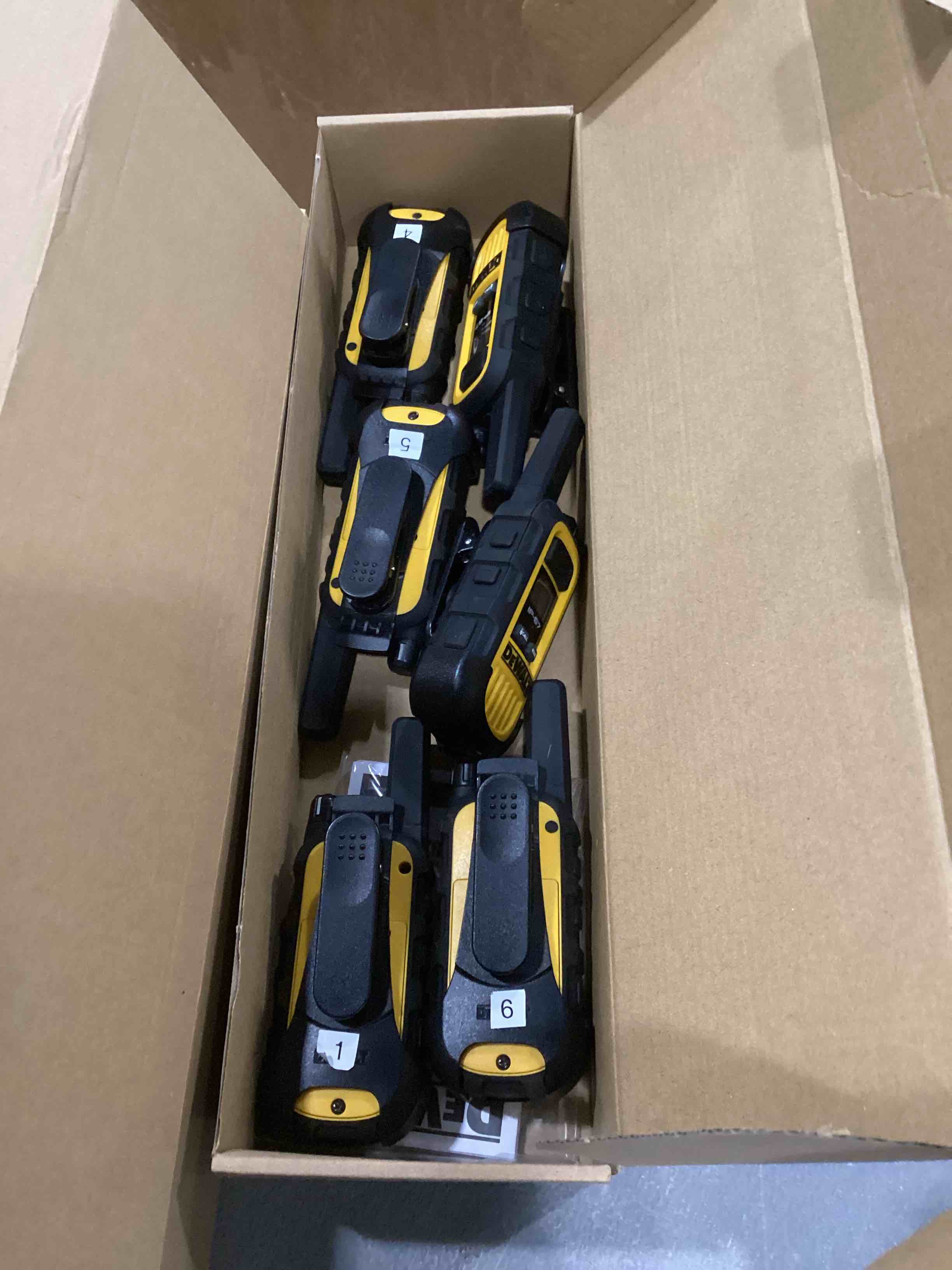 https://s3.amazonaws.com/lotting-images-prod/bidfta/PNK1301383_1741619331891.jpeg