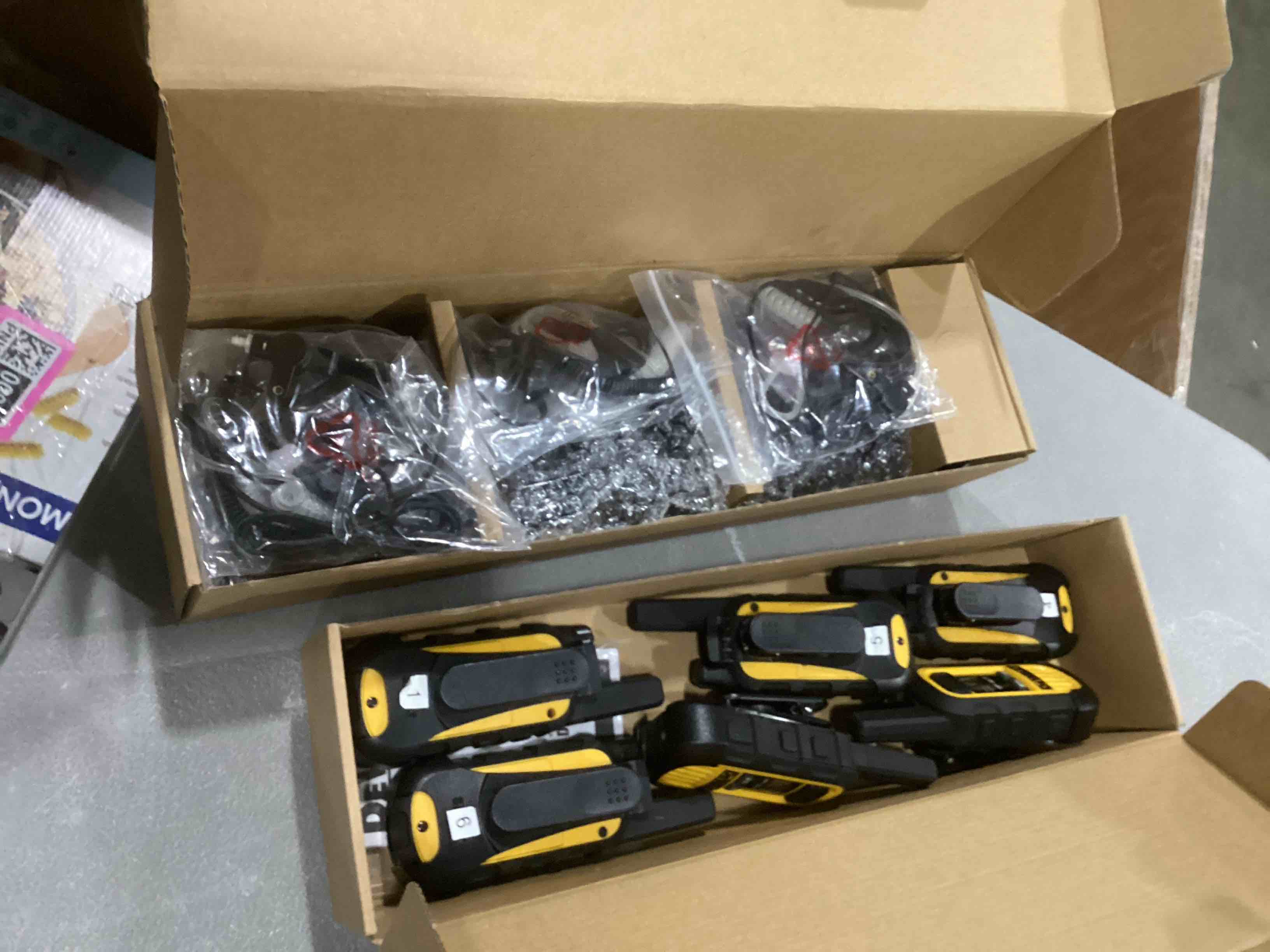 https://s3.amazonaws.com/lotting-images-prod/bidfta/PNK1301383_1741619345798.jpeg