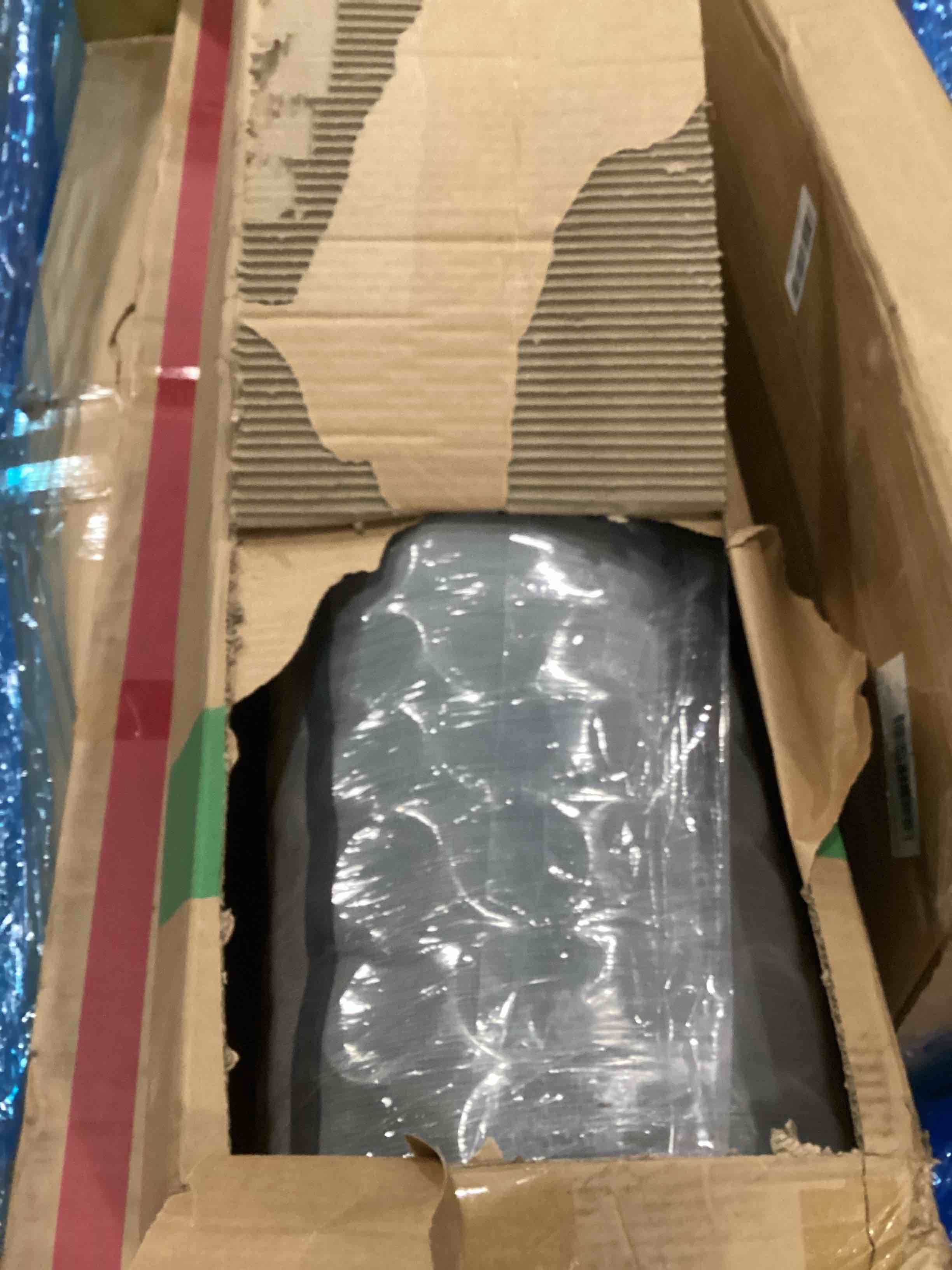 https://s3.amazonaws.com/lotting-images-prod/bidfta/PNK1302325_1742237512408.jpeg