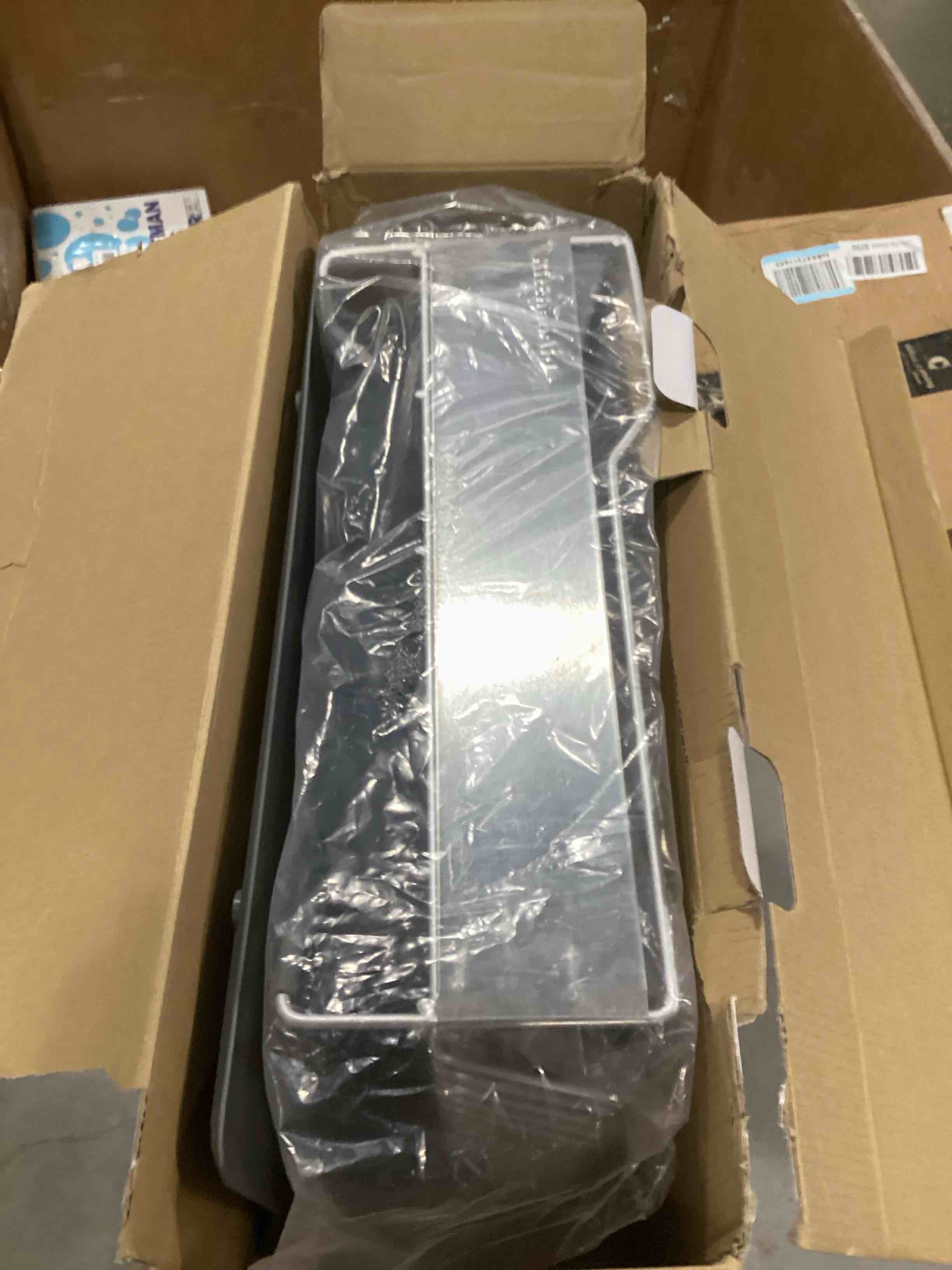 https://s3.amazonaws.com/lotting-images-prod/bidfta/PNK1302637_1742571584265.jpeg