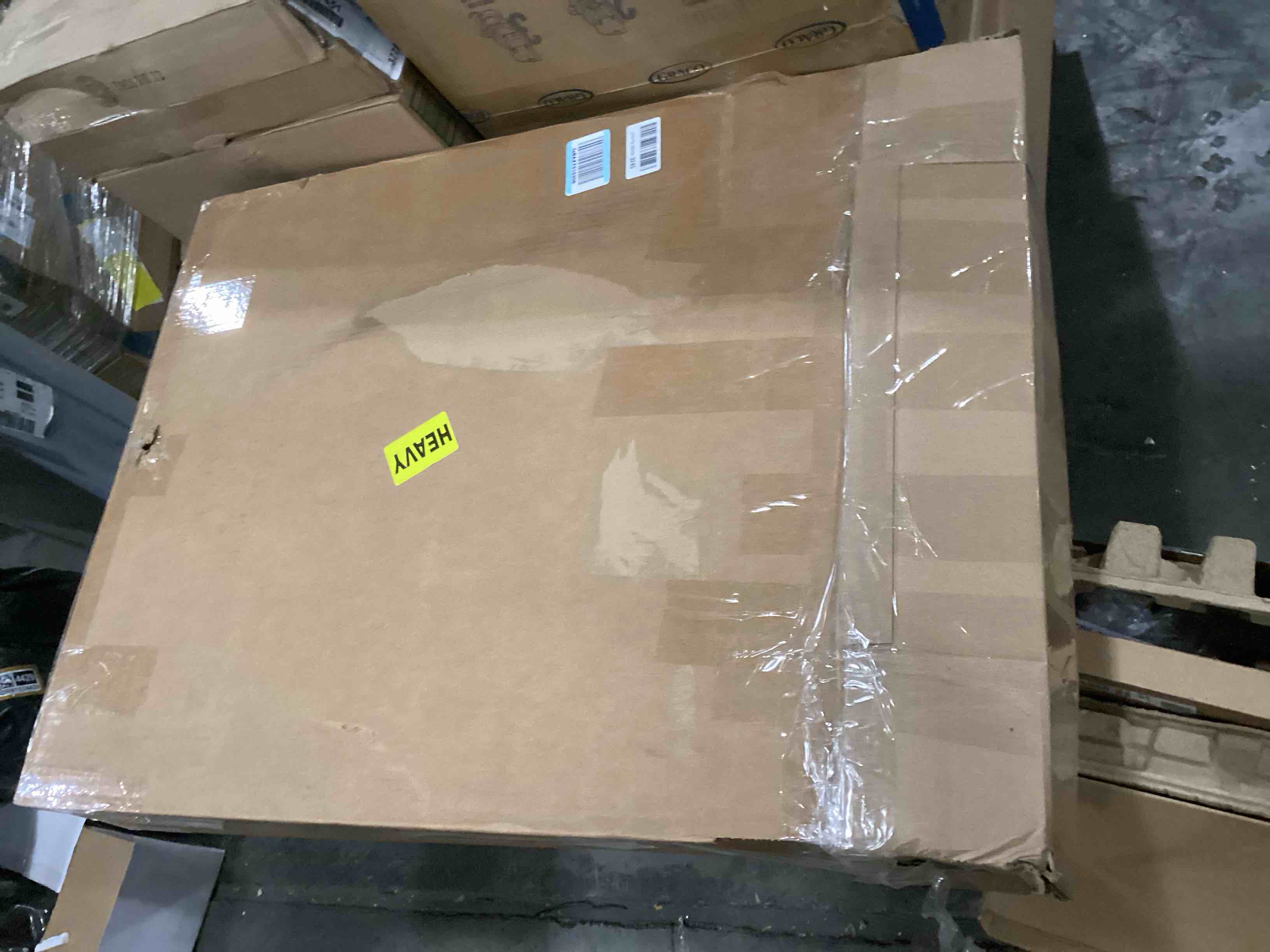 https://s3.amazonaws.com/lotting-images-prod/bidfta/PNK1302785_1742827991391.jpeg
