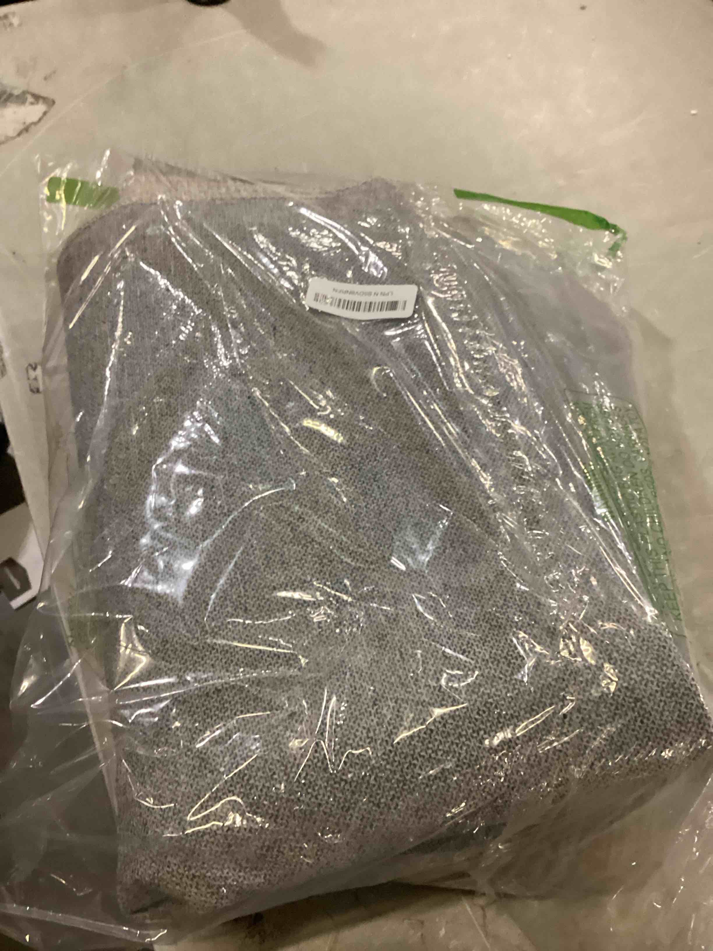 https://s3.amazonaws.com/lotting-images-prod/bidfta/PNK1303174_1742923172550.jpeg