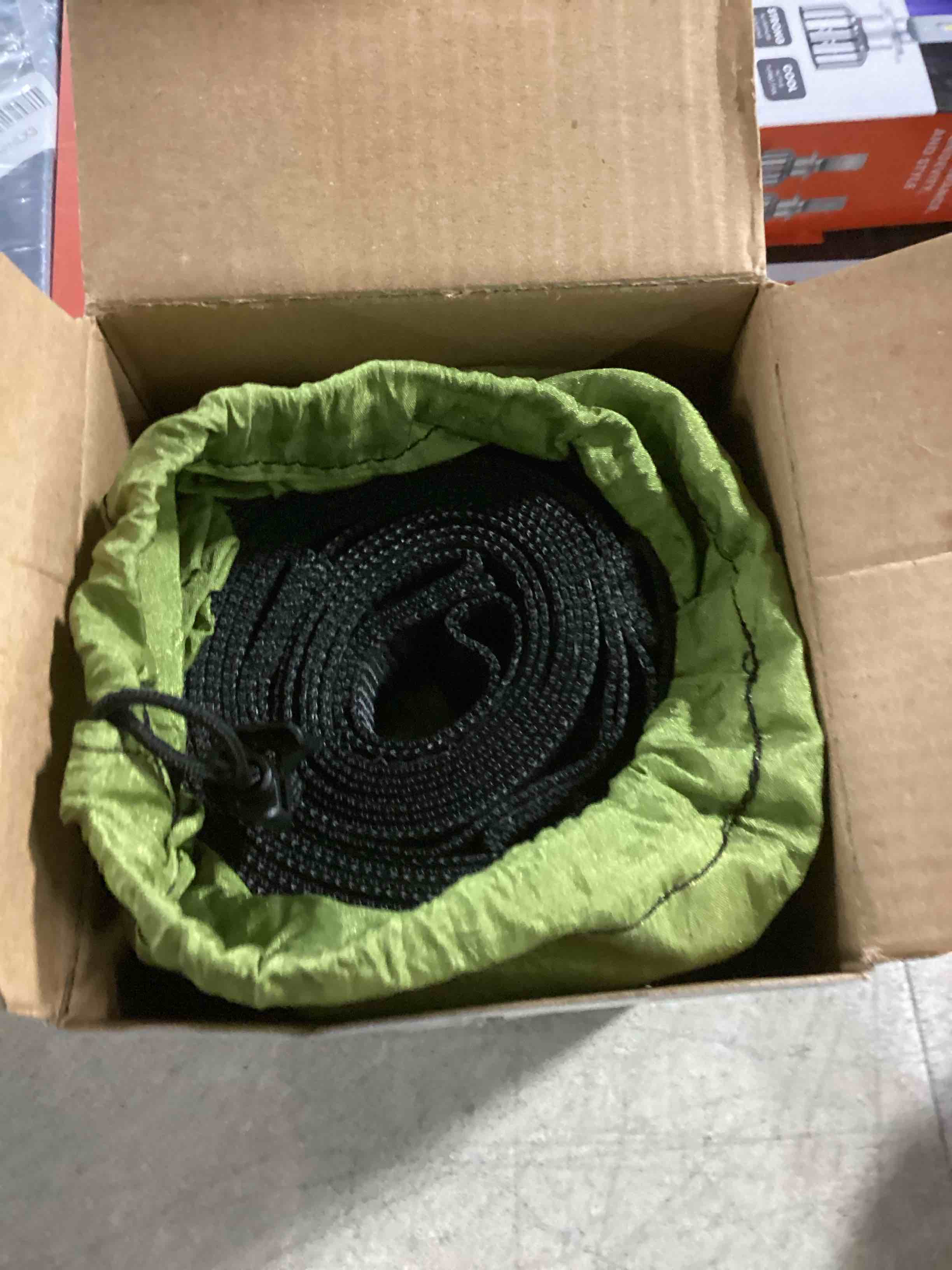 https://s3.amazonaws.com/lotting-images-prod/bidfta/PNK1304467_1744040465048.jpeg